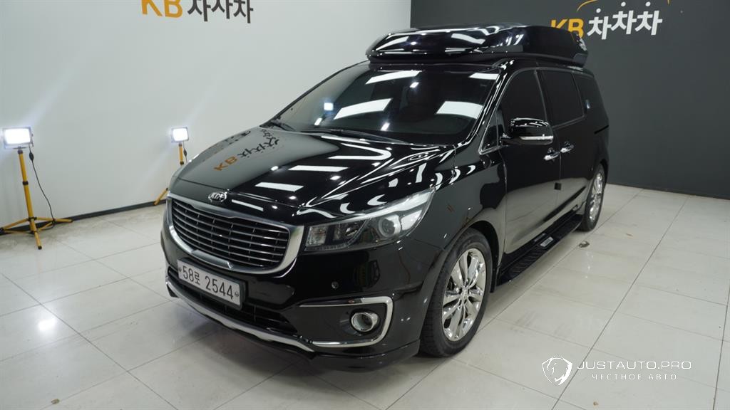 Автомобиль Kia Canival