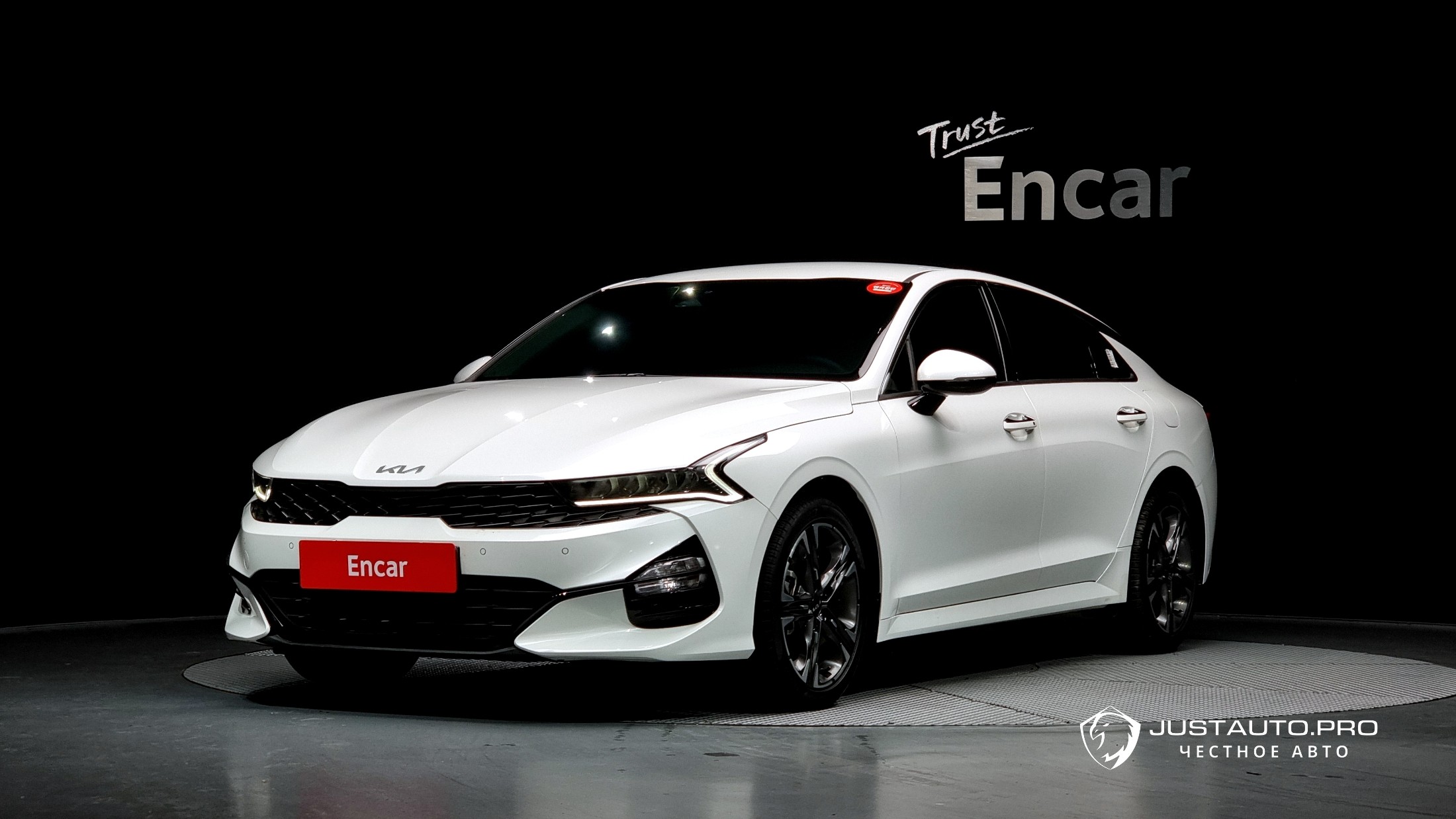 Автомобиль Kia K5