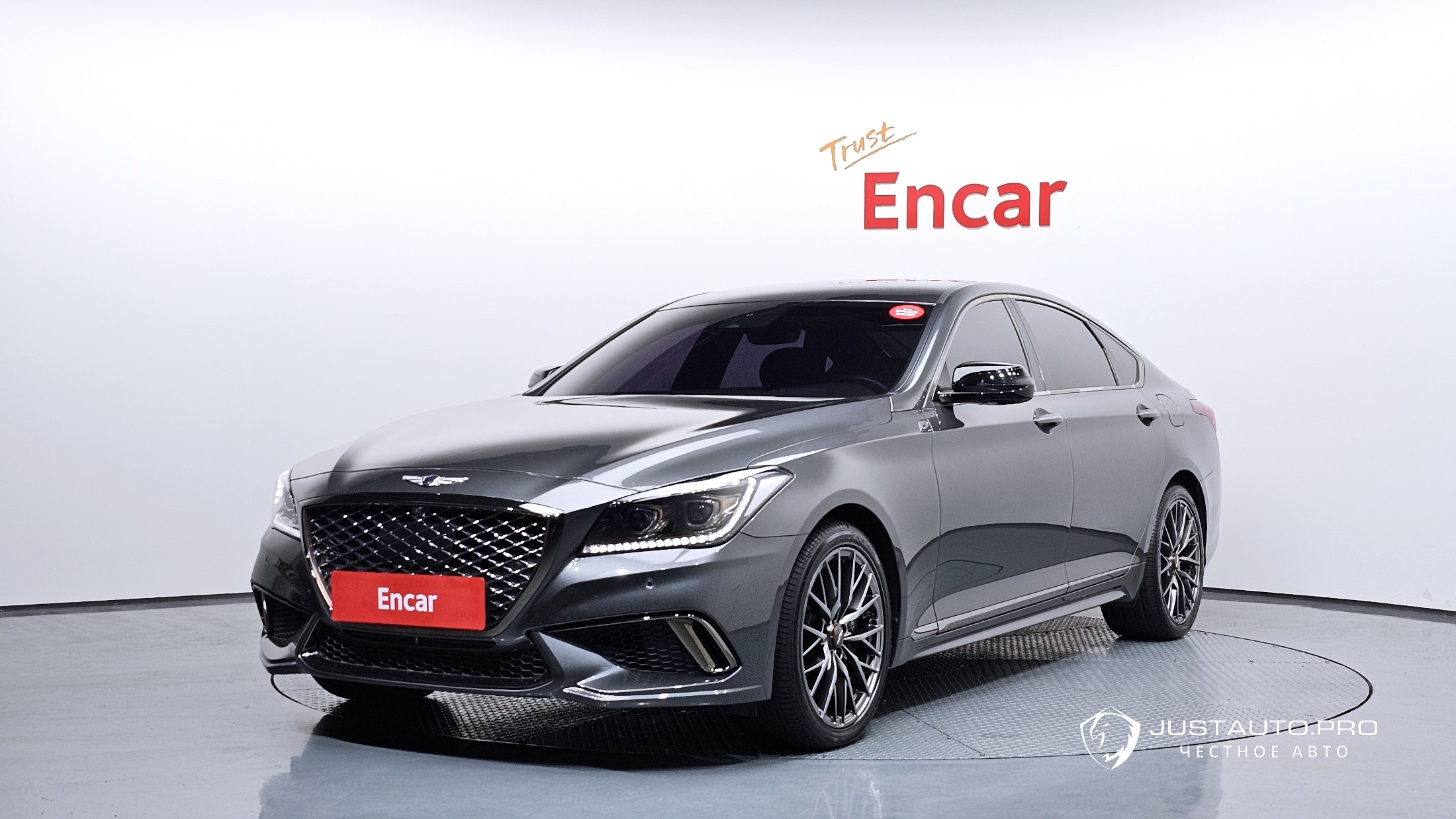 Автомобиль Genesis G80