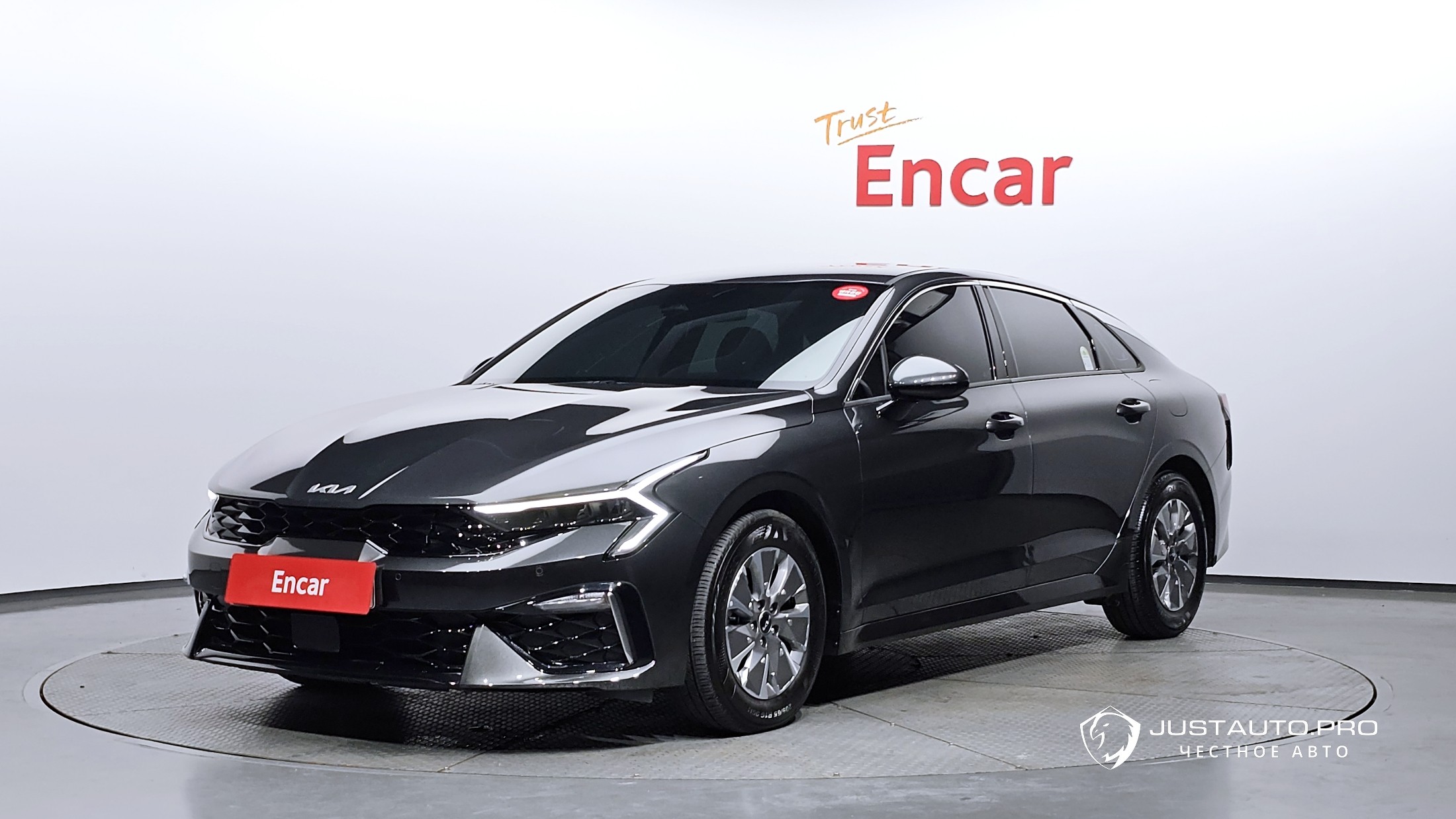 Автомобиль Kia K5