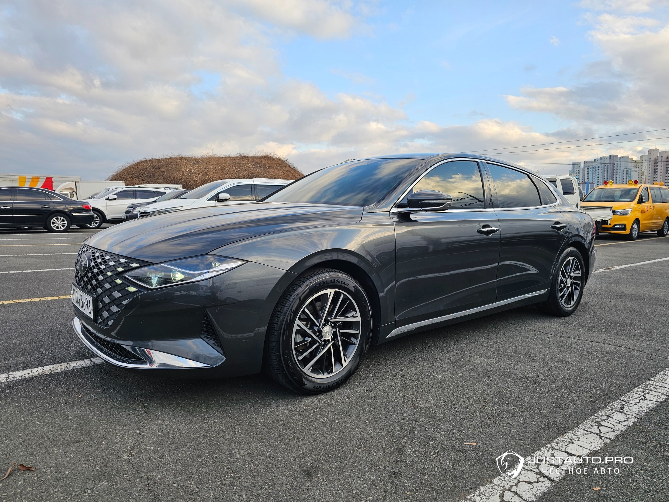 Автомобиль Hyundai Grandeur