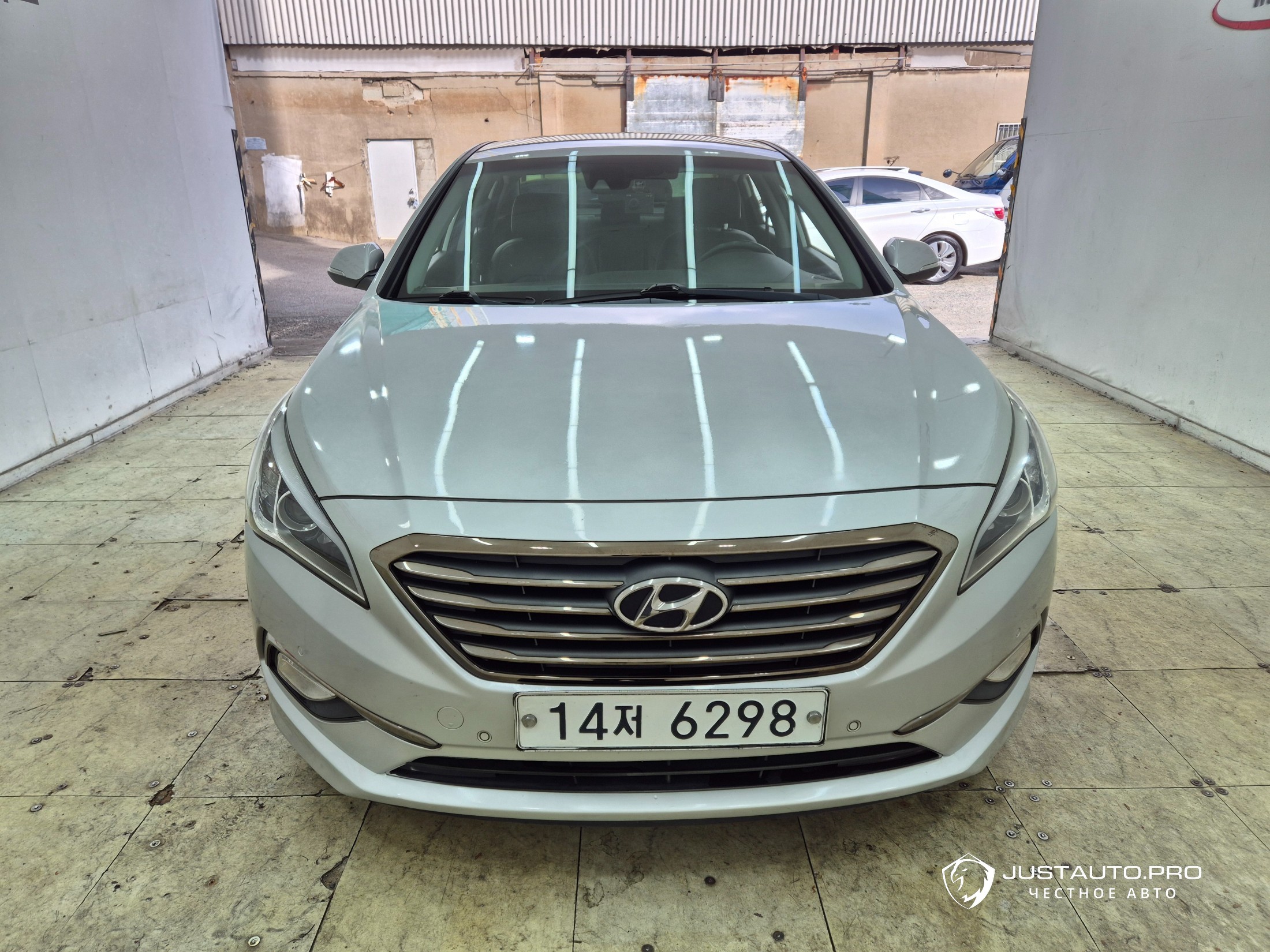 Автомобиль Hyundai Sonata
