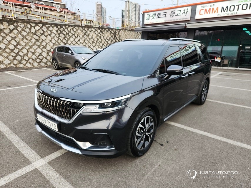 Автомобиль Kia Canival
