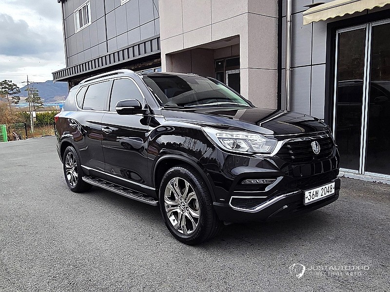 Автомобиль KG_Mobility_Ssangyong Rexton