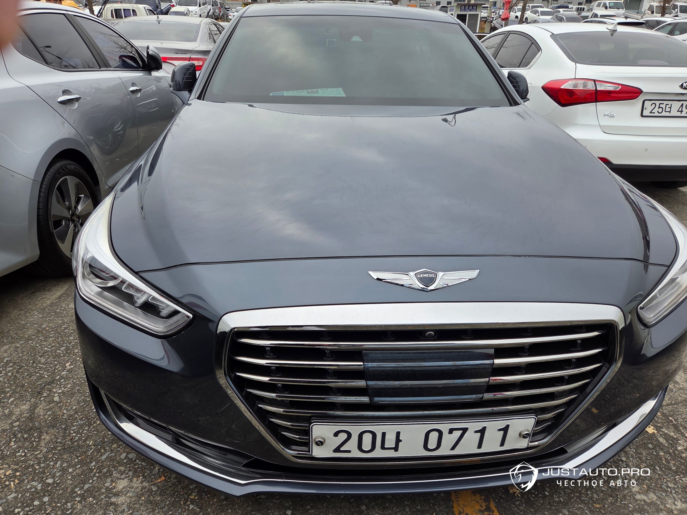 Автомобиль Genesis EQ900