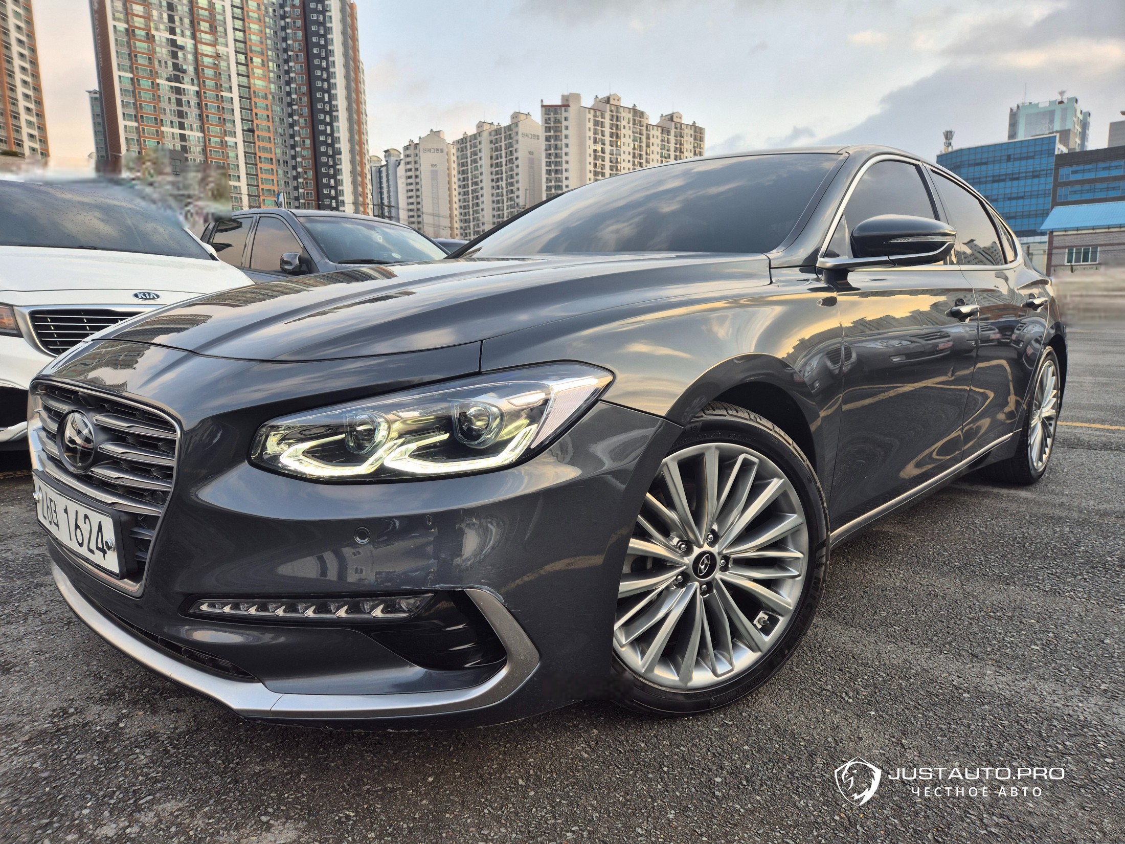 Автомобиль Hyundai Grandeur