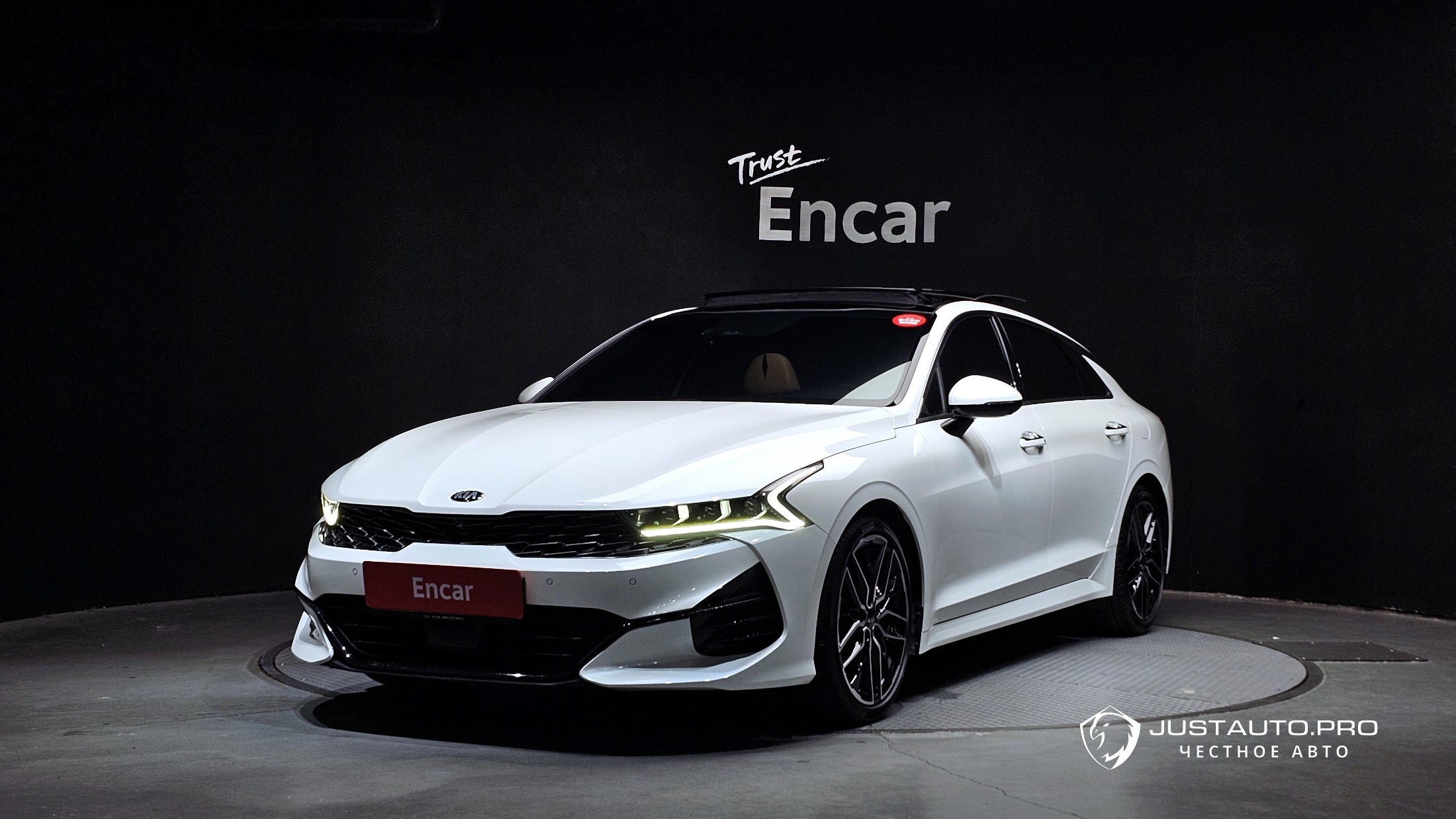 Автомобиль Kia K5