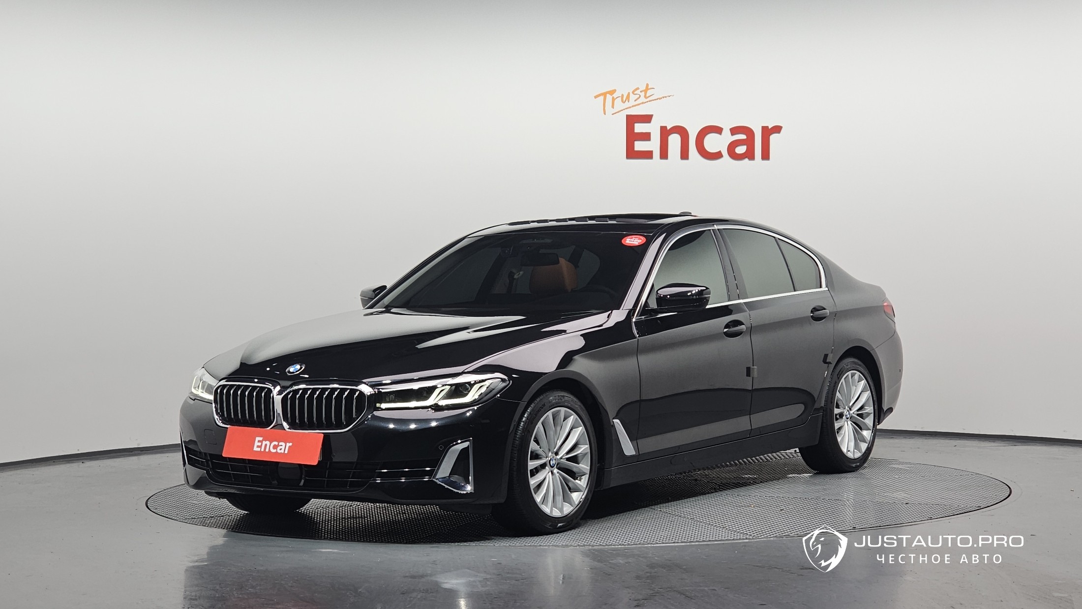 Автомобиль BMW 5-Series