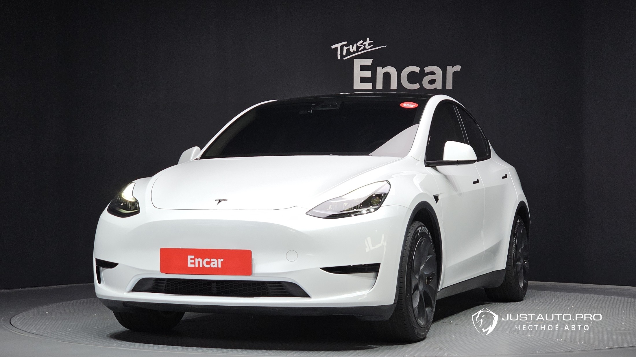Автомобиль Tesla Model Y