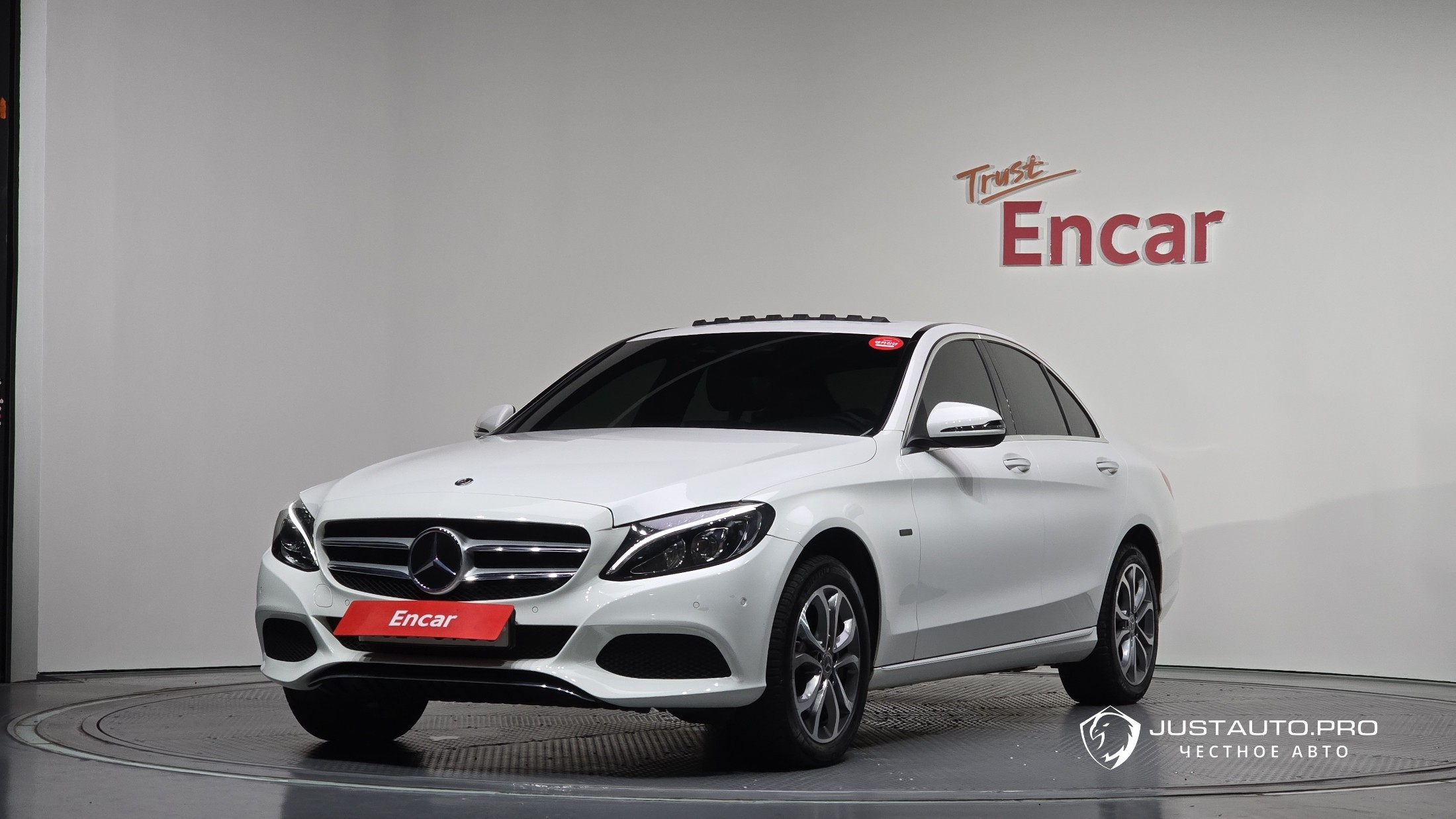 Автомобиль Mercedes-Benz C-Class