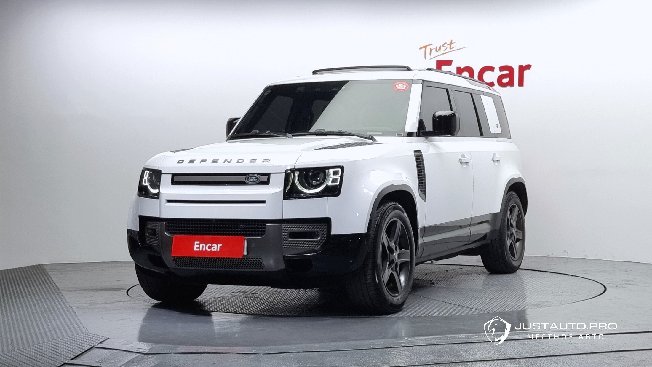 Автомобиль Land Rover Defender