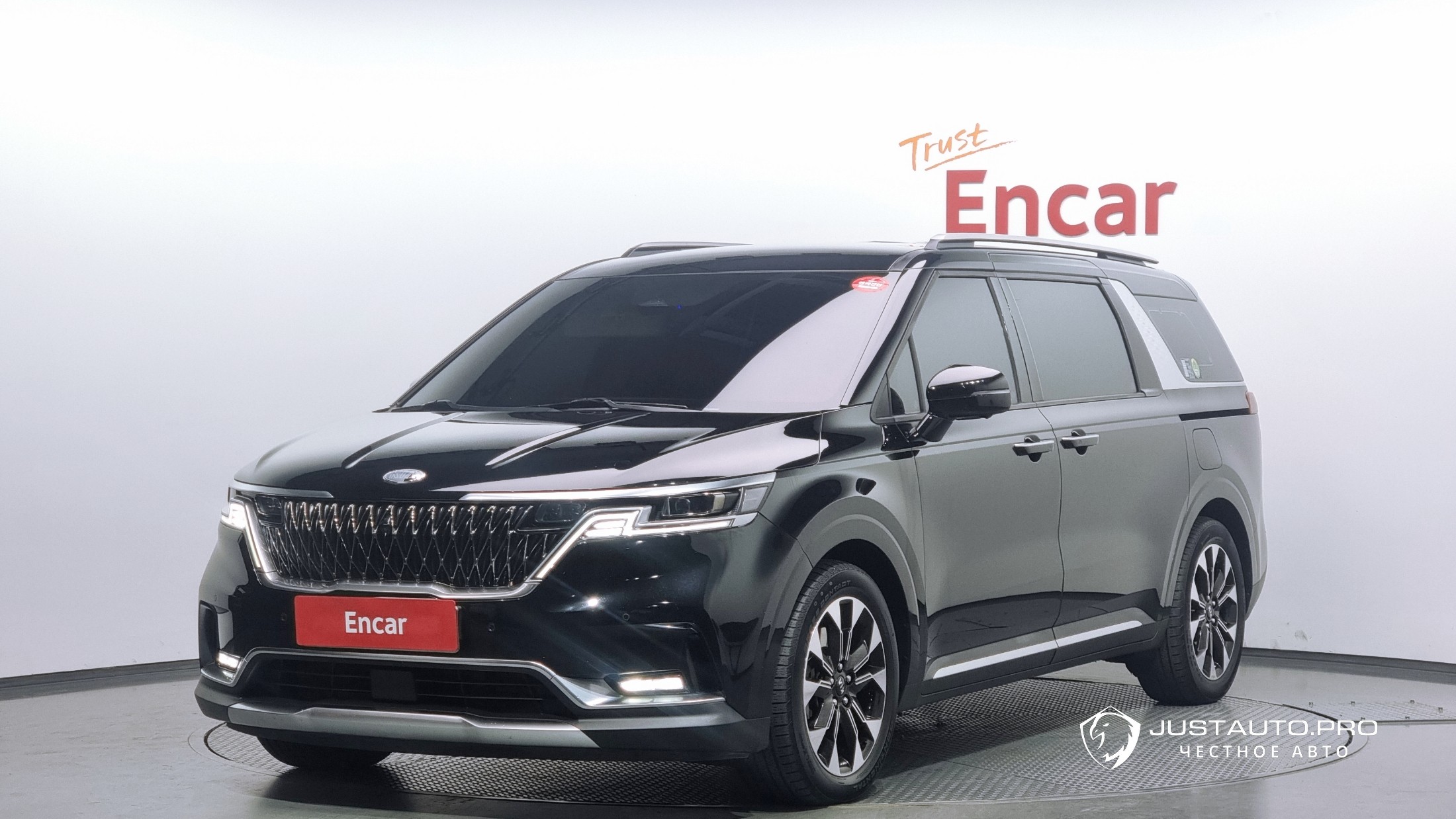 Автомобиль Kia Canival