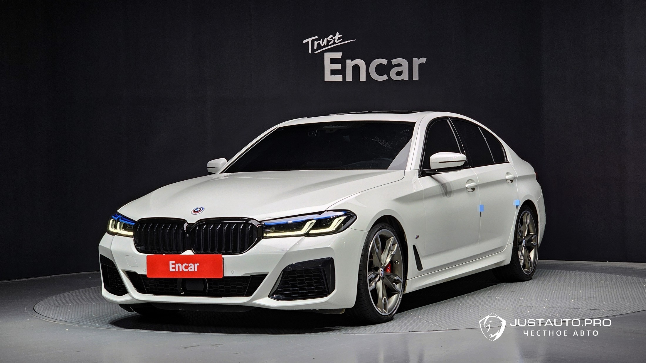 Автомобиль BMW 5-Series