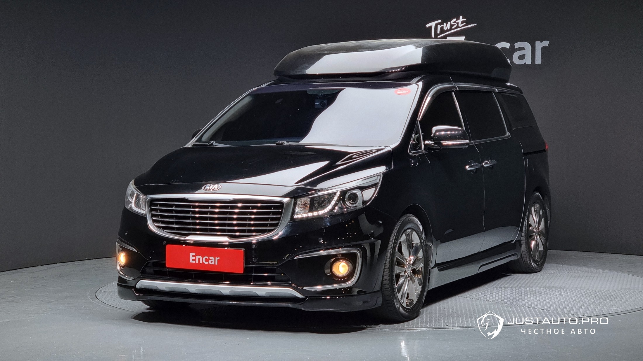 Автомобиль Kia Canival