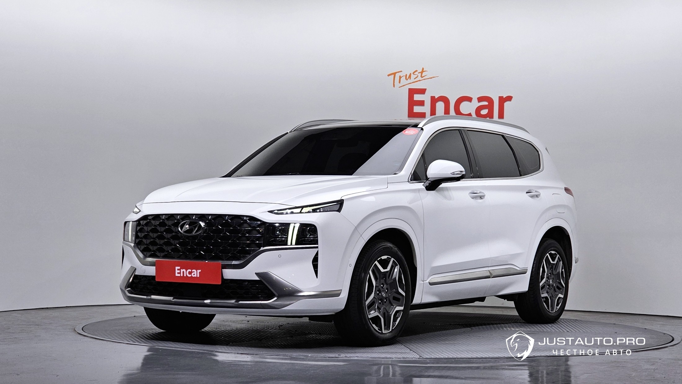 Автомобиль Hyundai Santafe