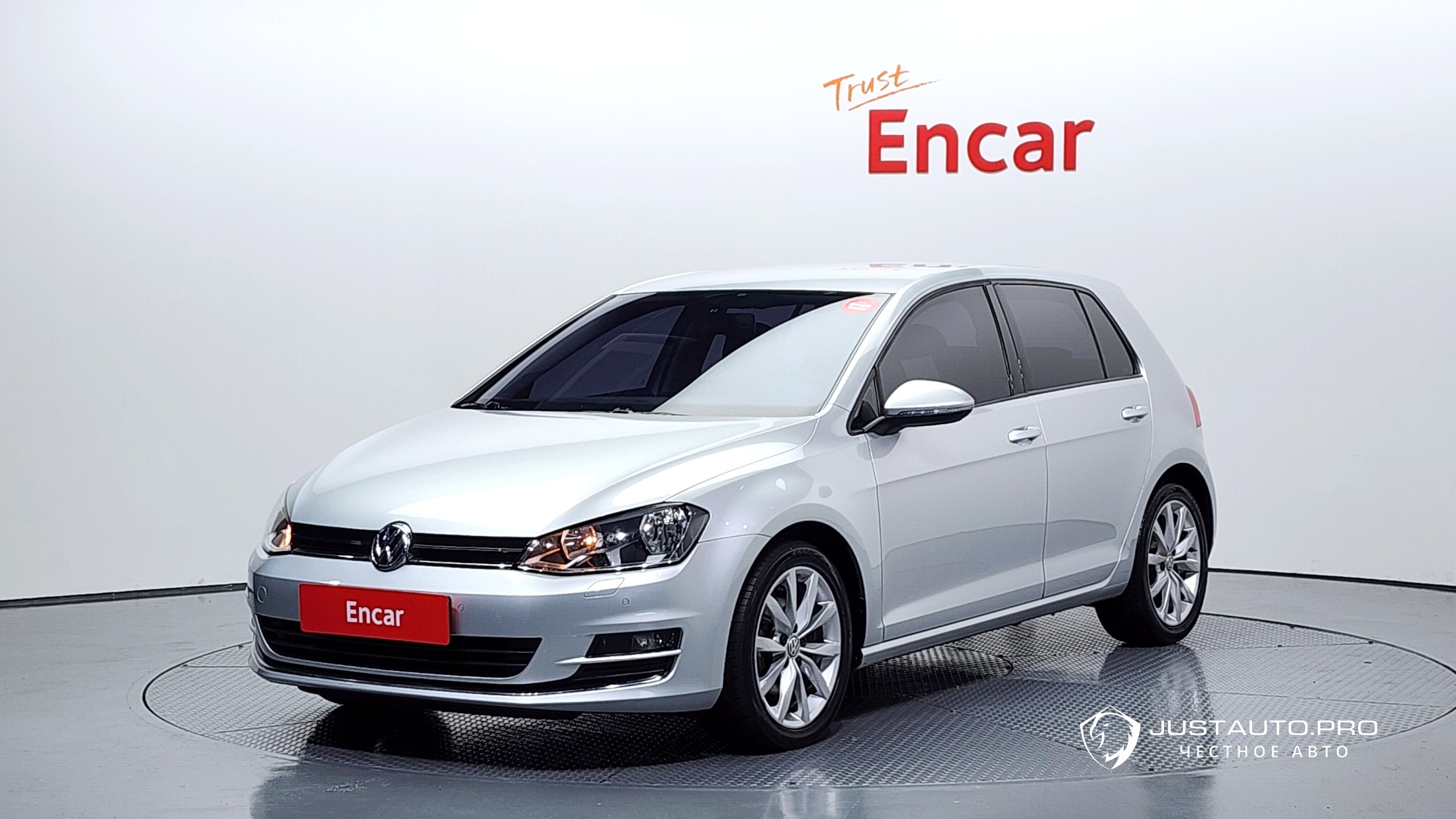 Автомобиль Volkswagen Golf