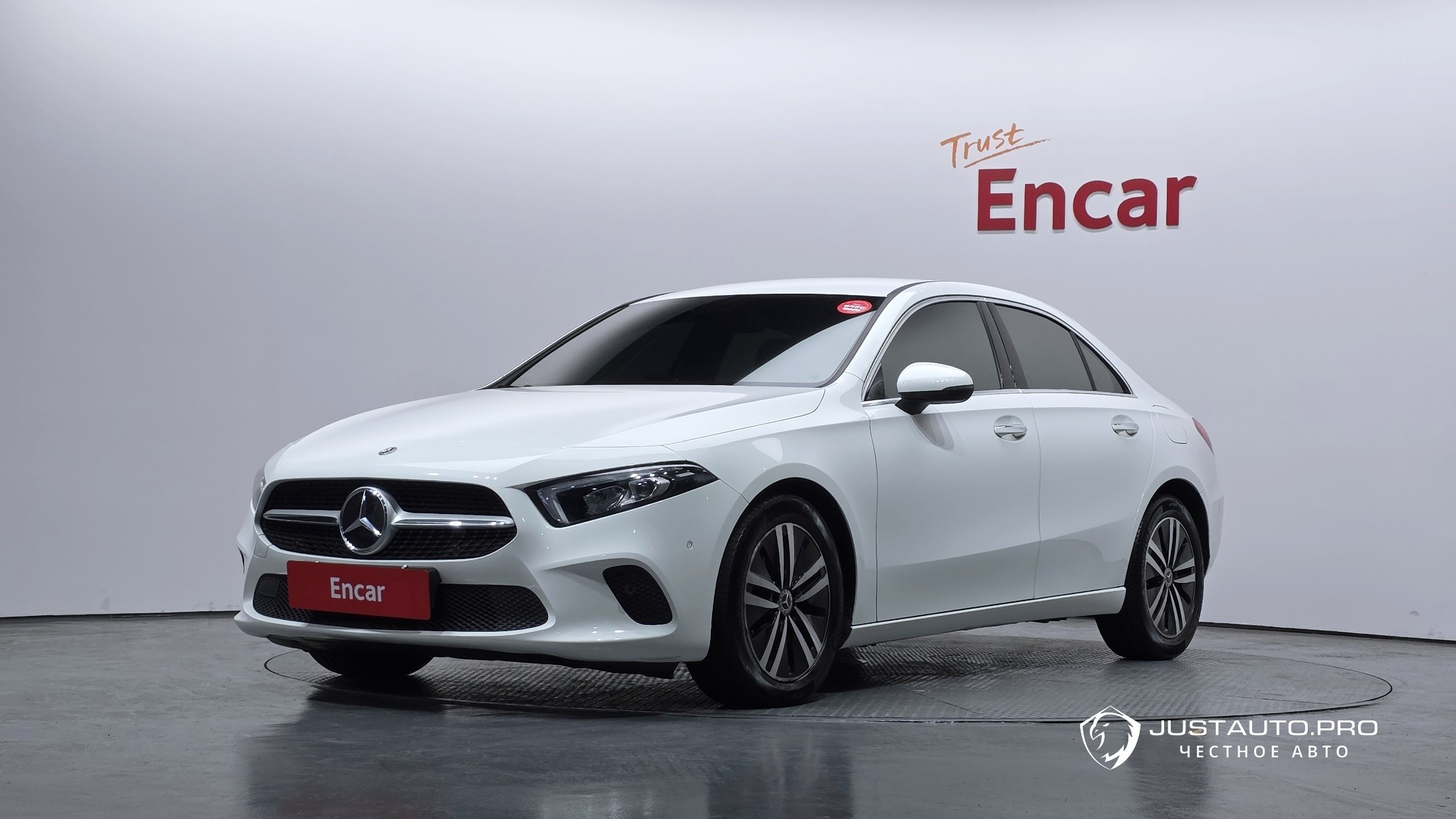 Автомобиль Mercedes-Benz A-Class