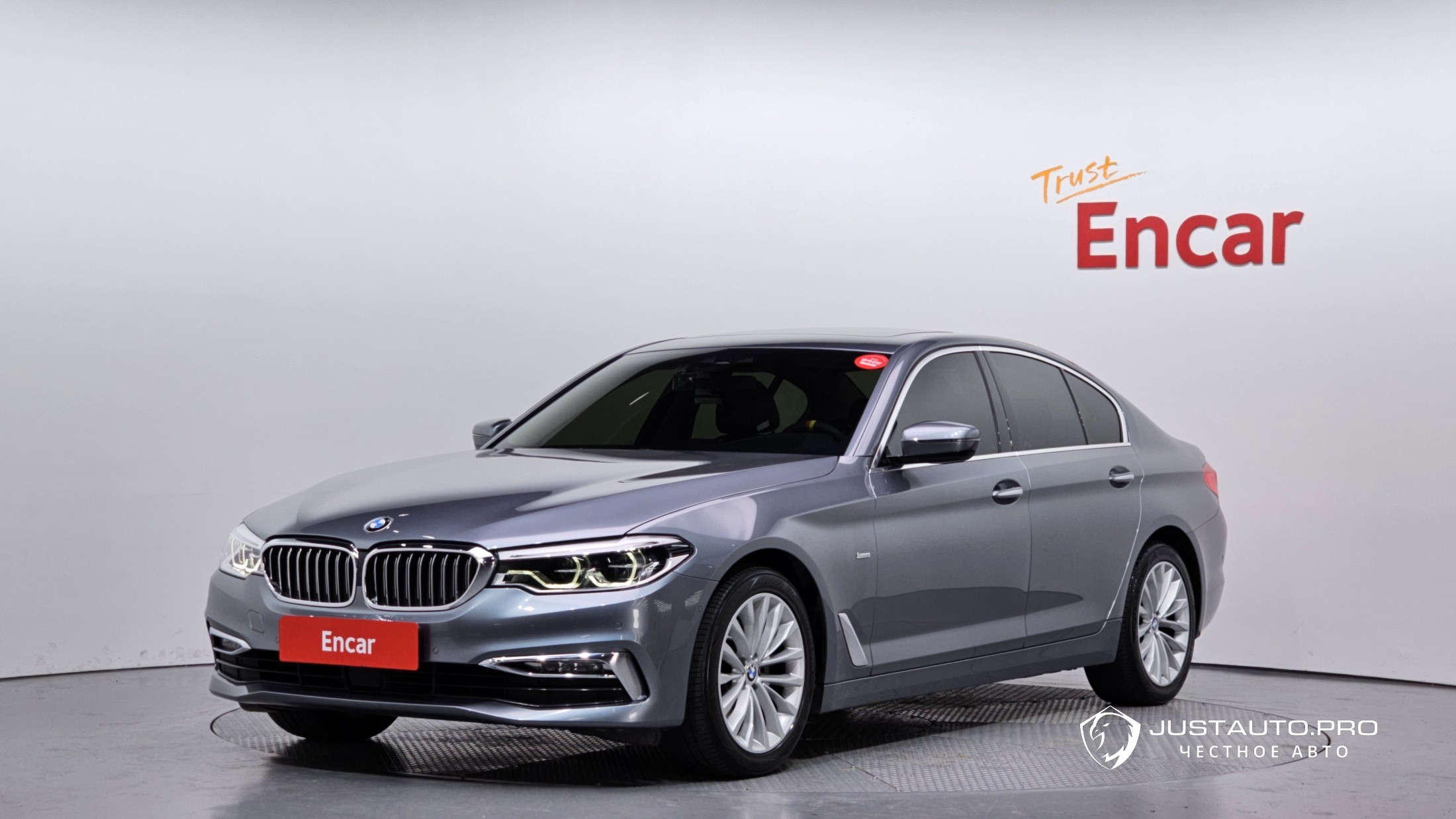 Автомобиль BMW 5-Series