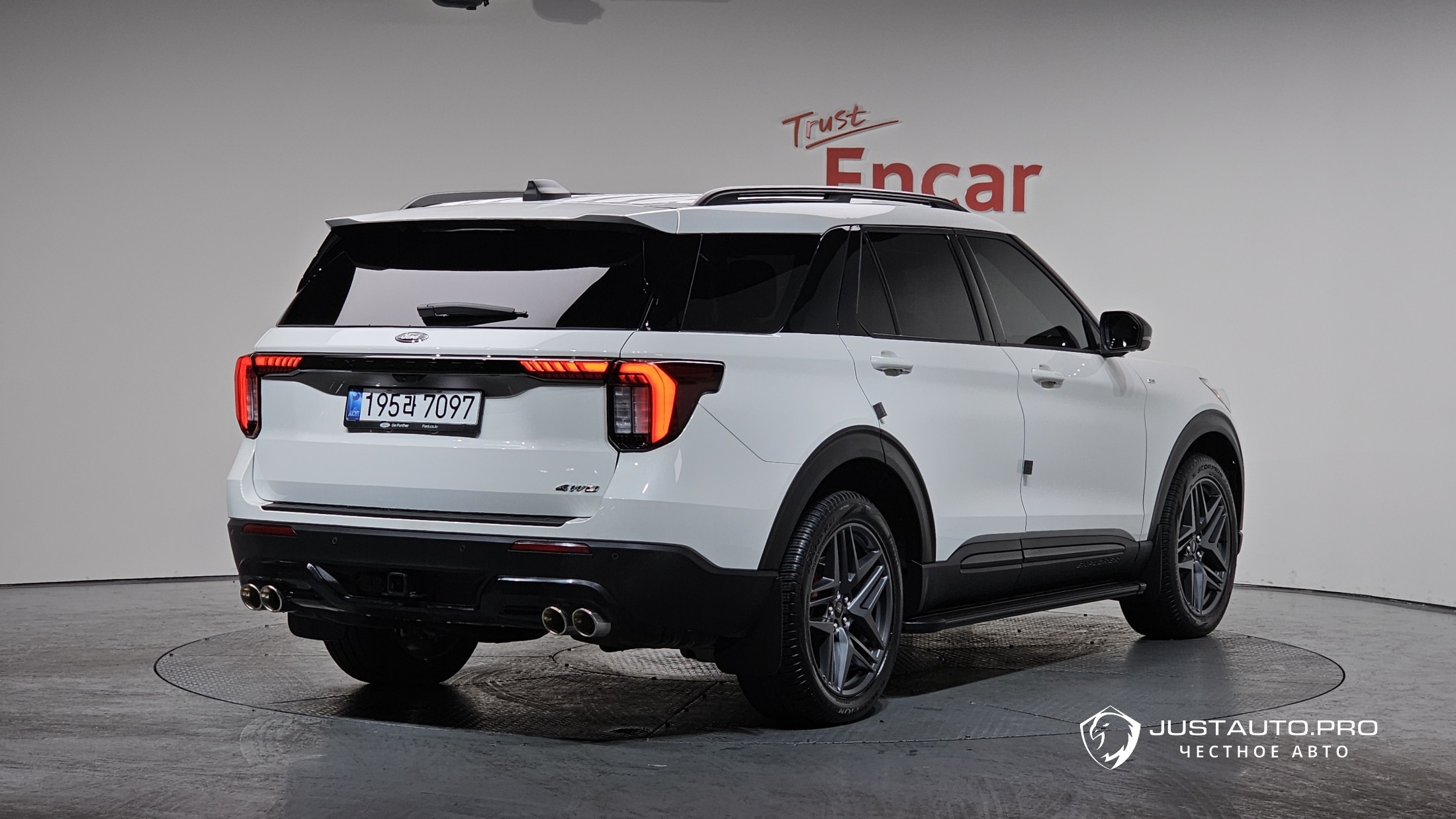 Автомобиль Ford Explorer