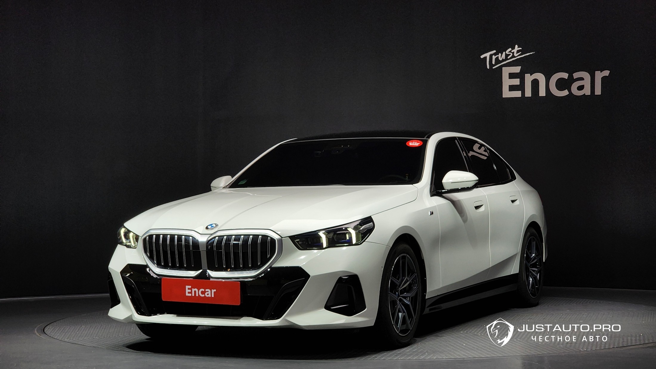 Автомобиль BMW 5-Series