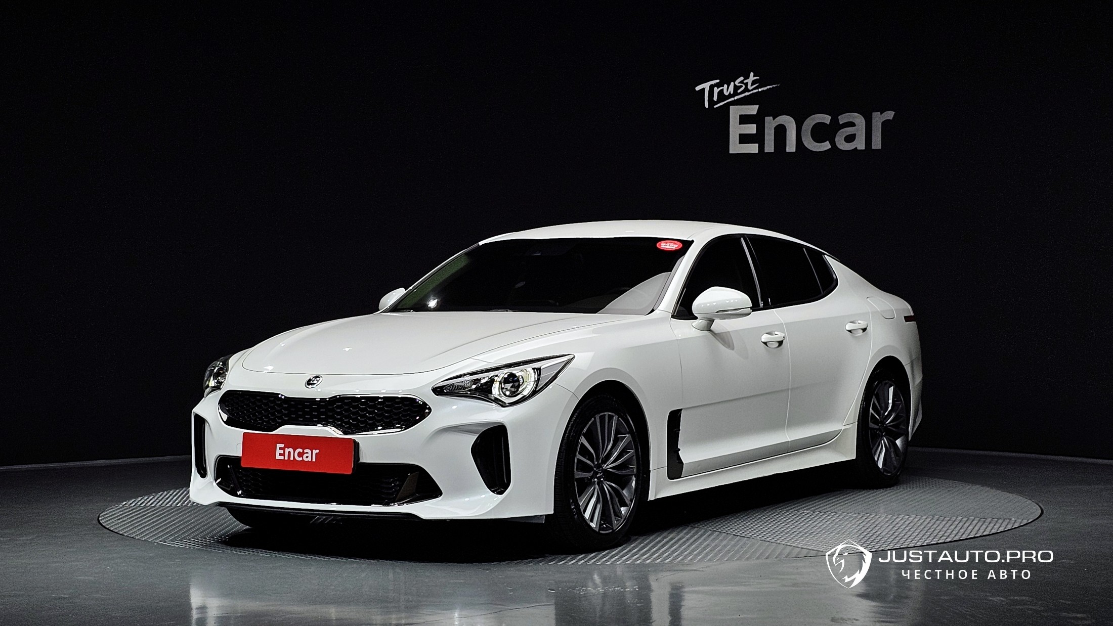 Автомобиль Kia Stinger