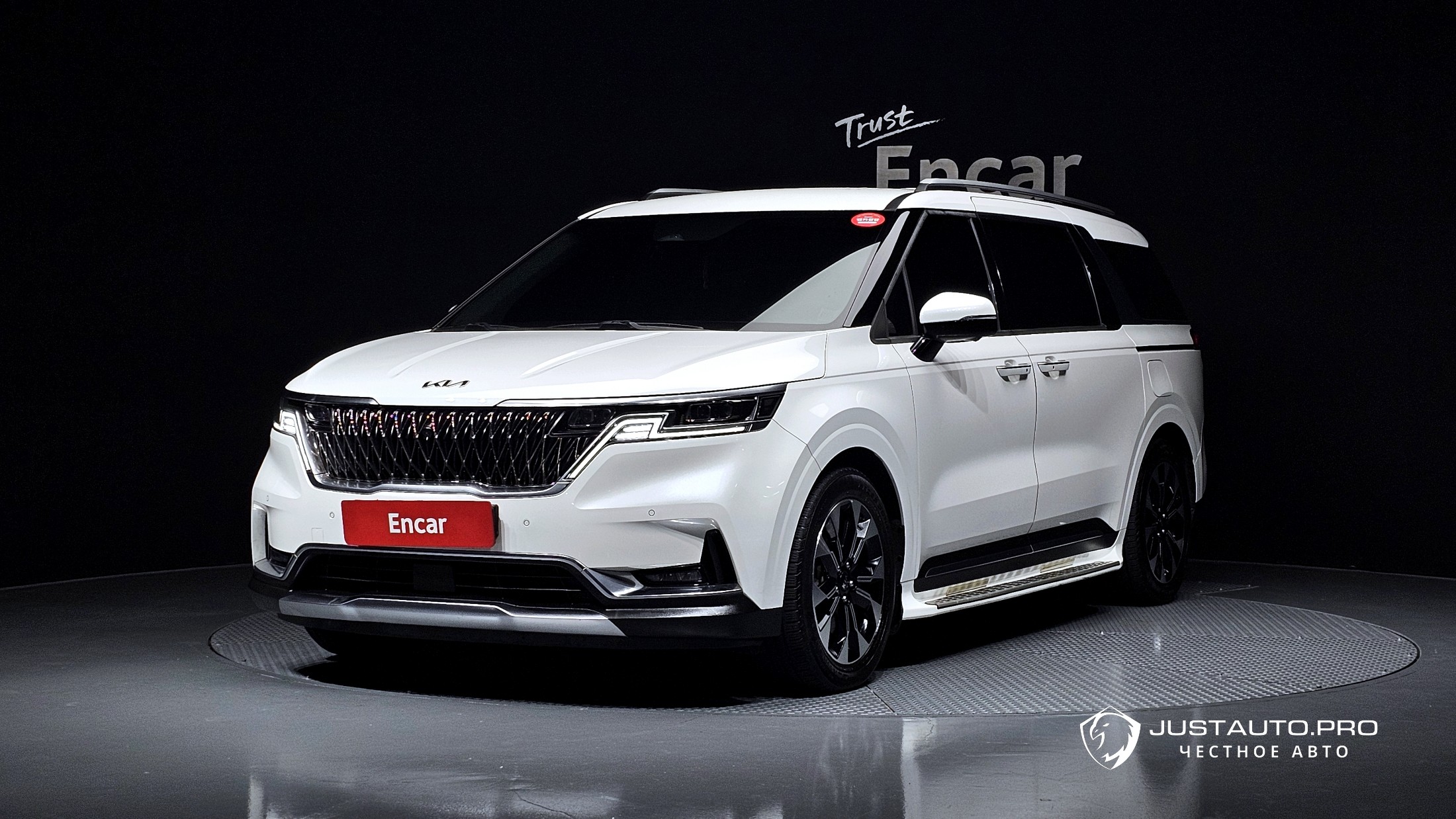 Автомобиль Kia Canival