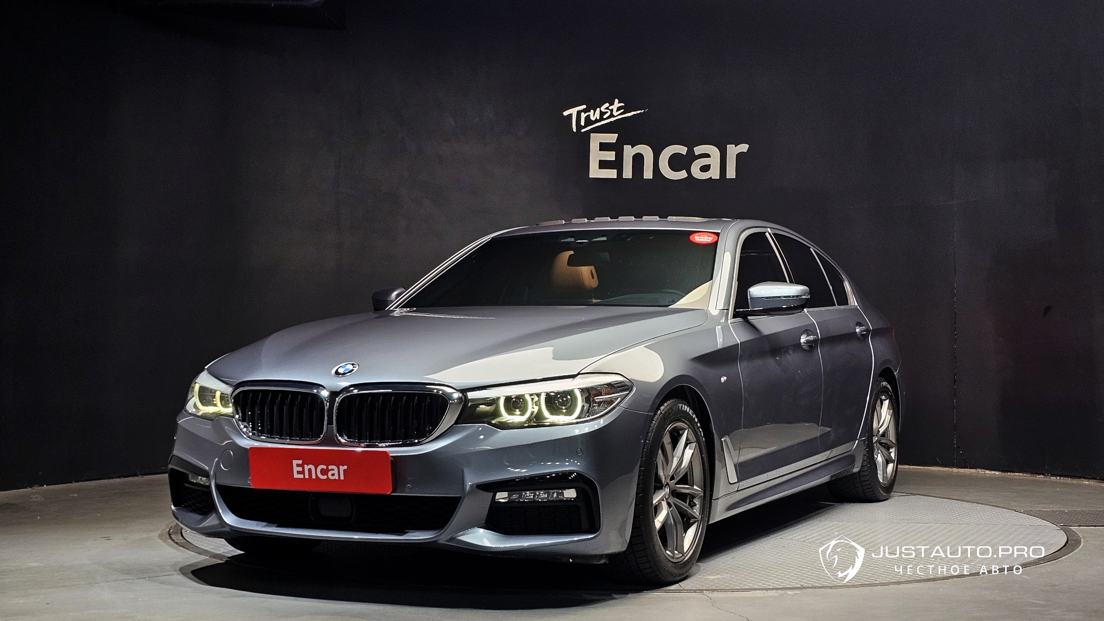 Автомобиль BMW 5-Series