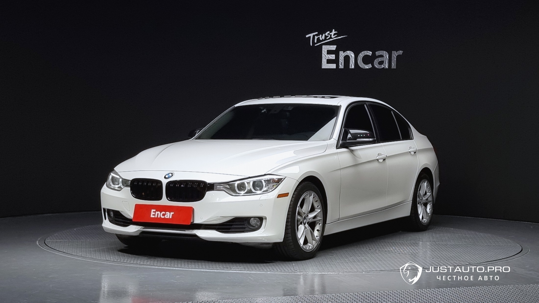 Автомобиль BMW 3-Series