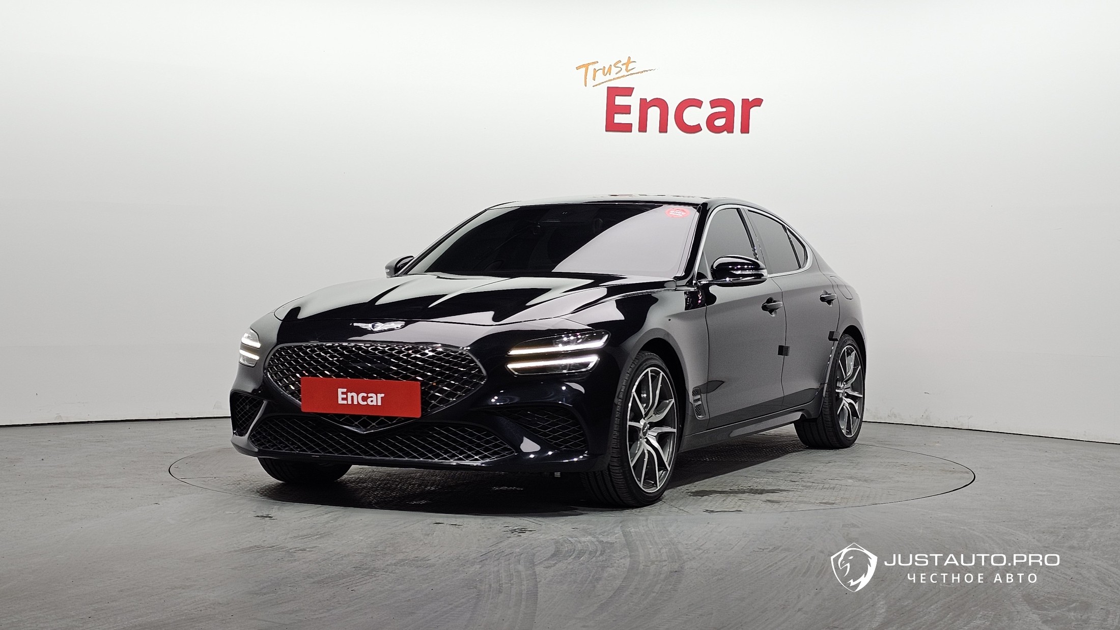 Автомобиль Genesis G70