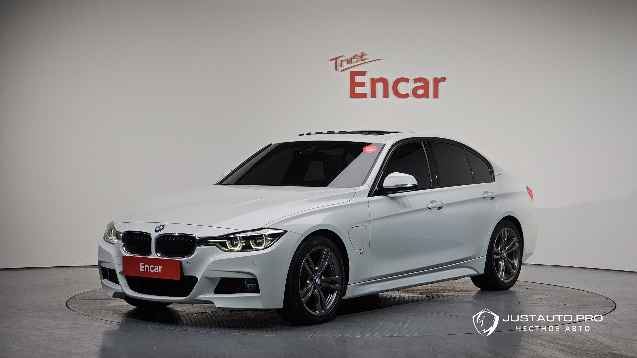 Автомобиль BMW 3-Series