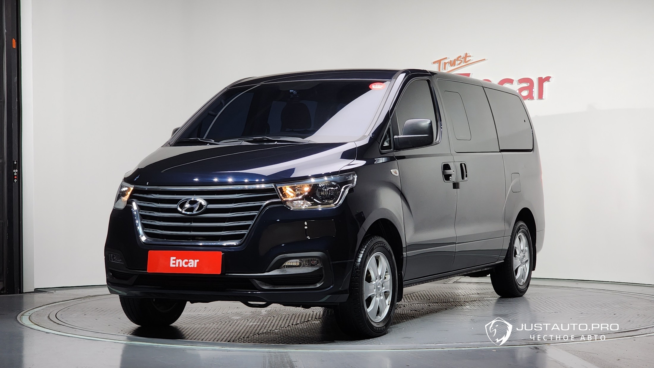 Автомобиль Hyundai Starex
