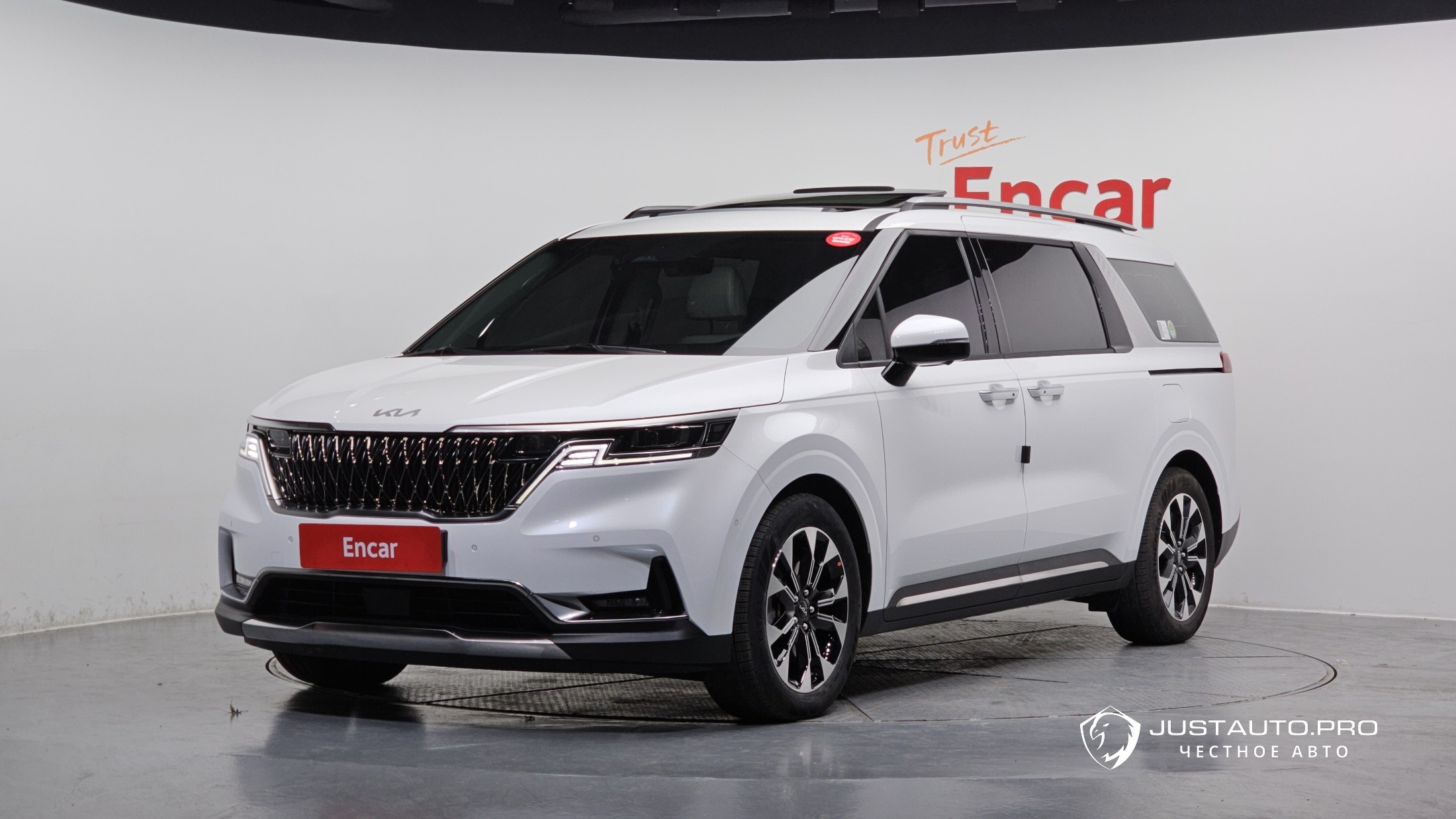 Автомобиль Kia Canival