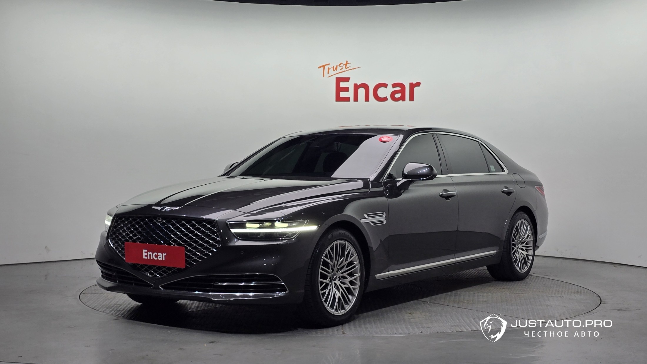 Автомобиль Genesis G90