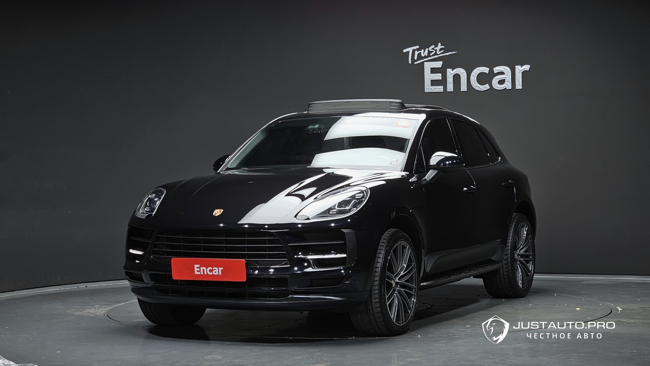 Автомобиль Porsche Macan