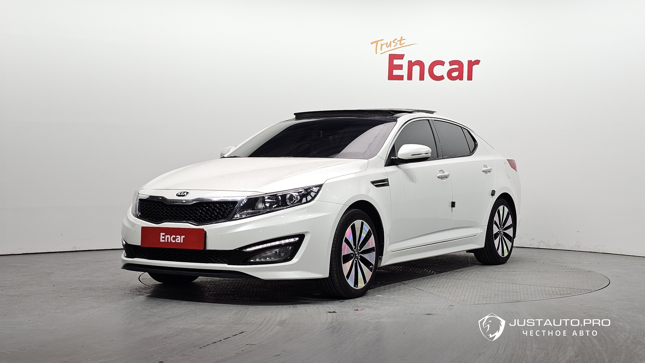 Автомобиль Kia K5