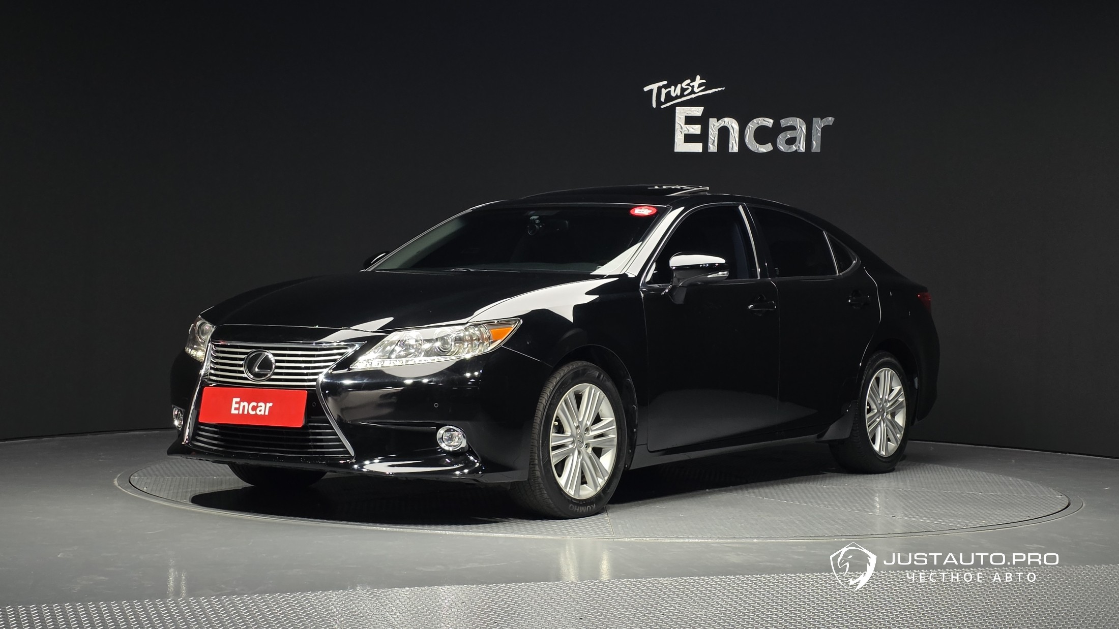 Автомобиль Lexus ES