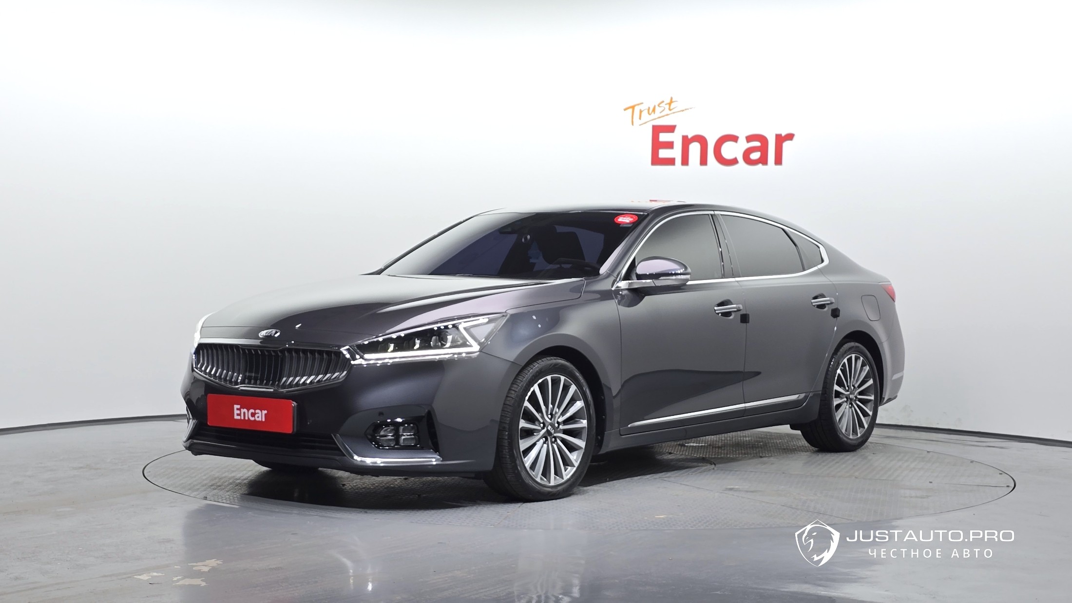 Автомобиль Kia K7