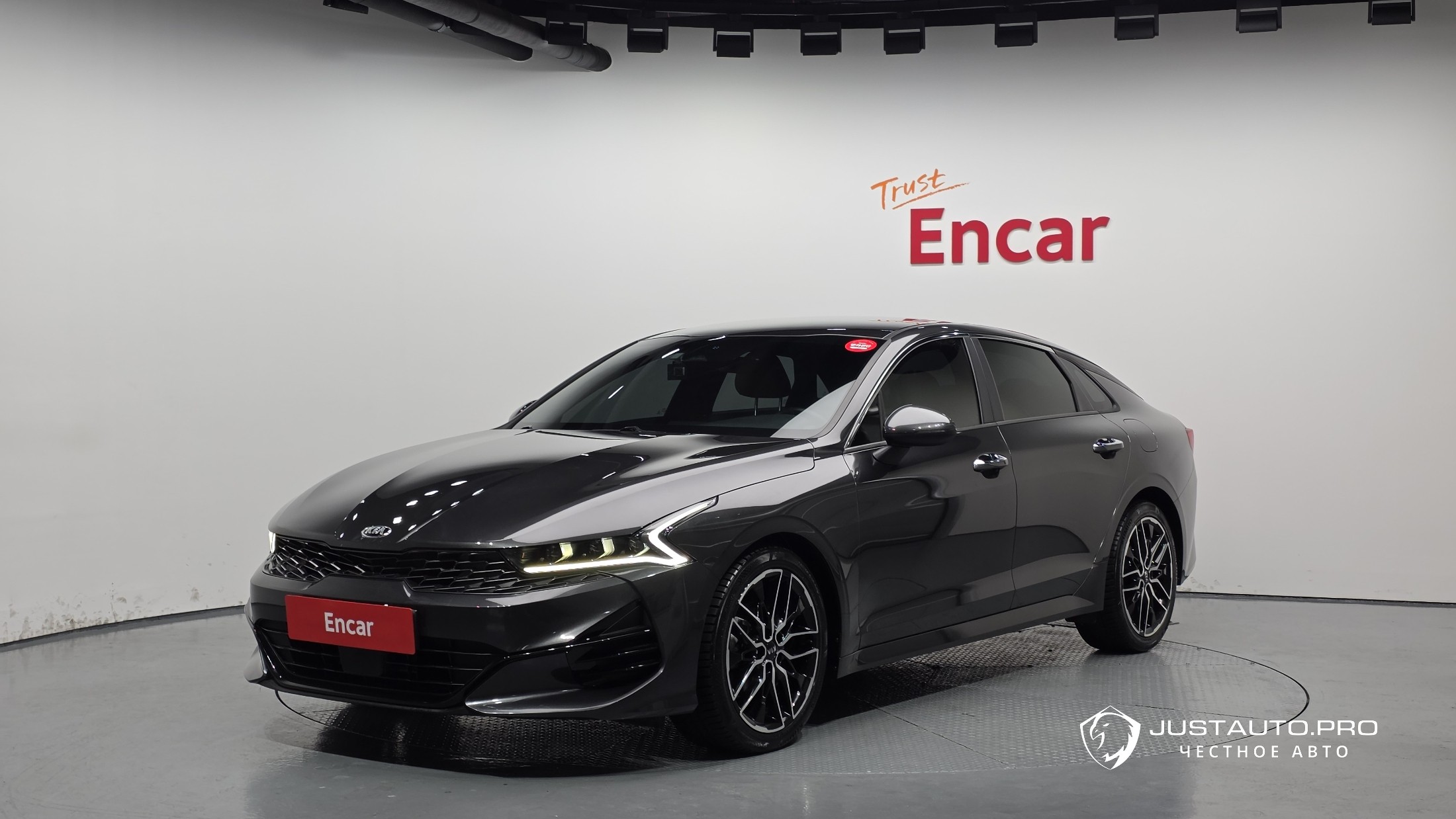 Автомобиль Kia K5