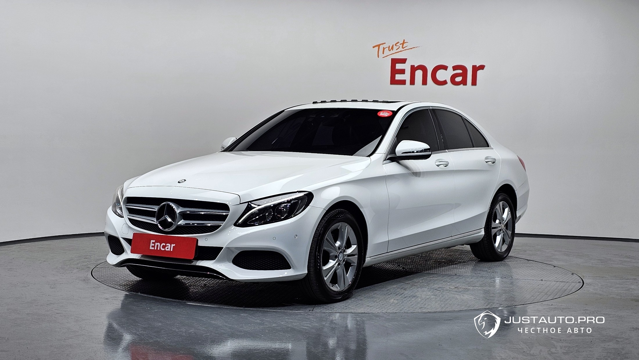 Автомобиль Mercedes-Benz C-Class