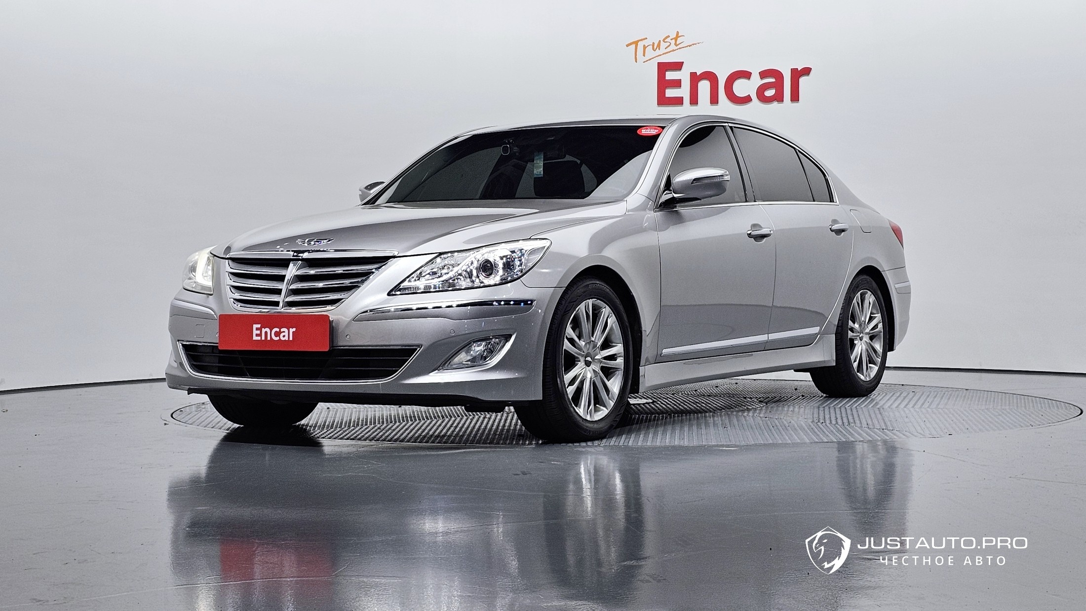 Автомобиль Hyundai Genesis