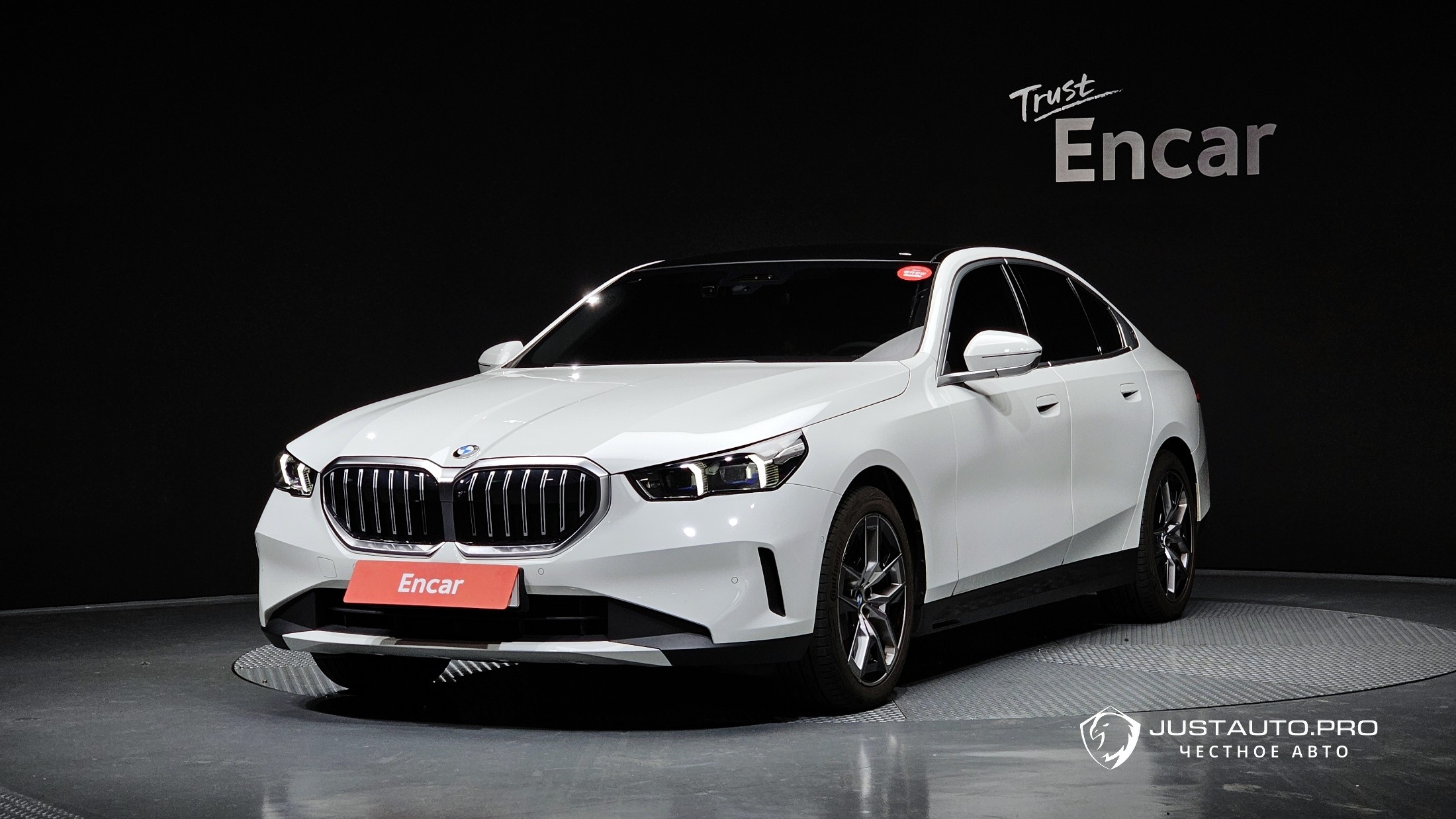 Автомобиль BMW 5-Series