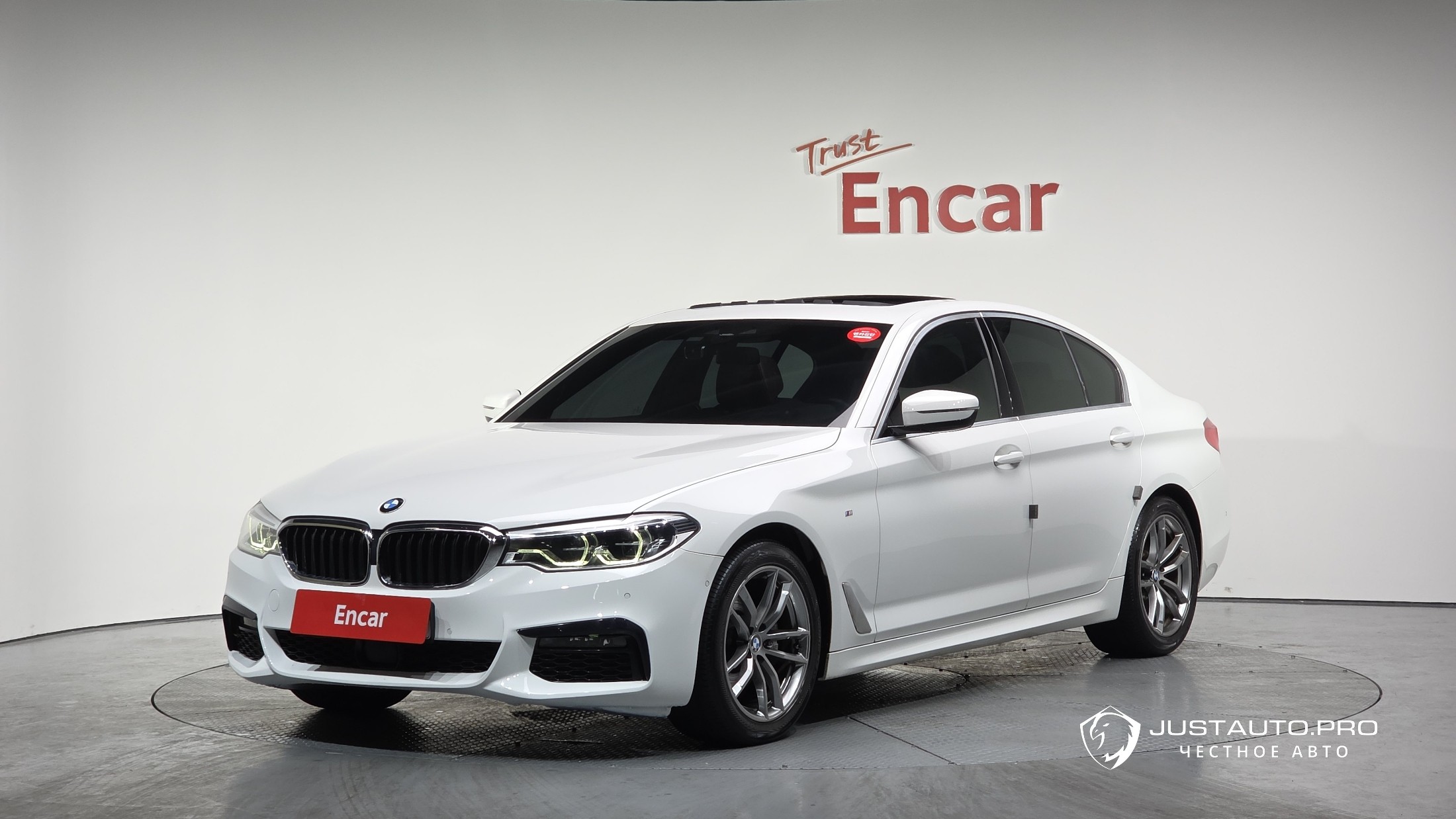 Автомобиль BMW 5-Series