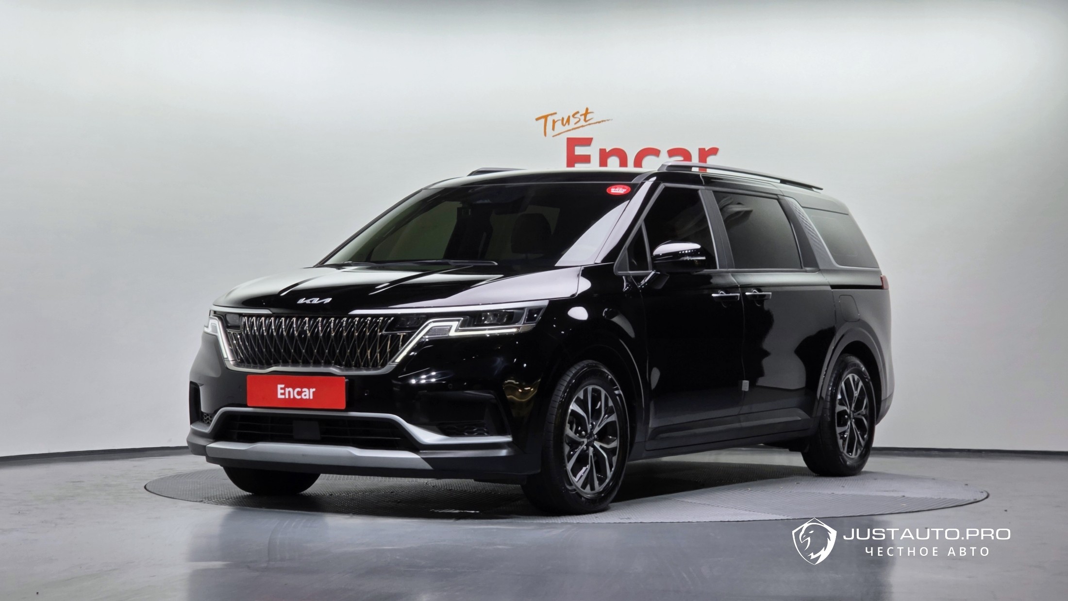 Автомобиль Kia Canival