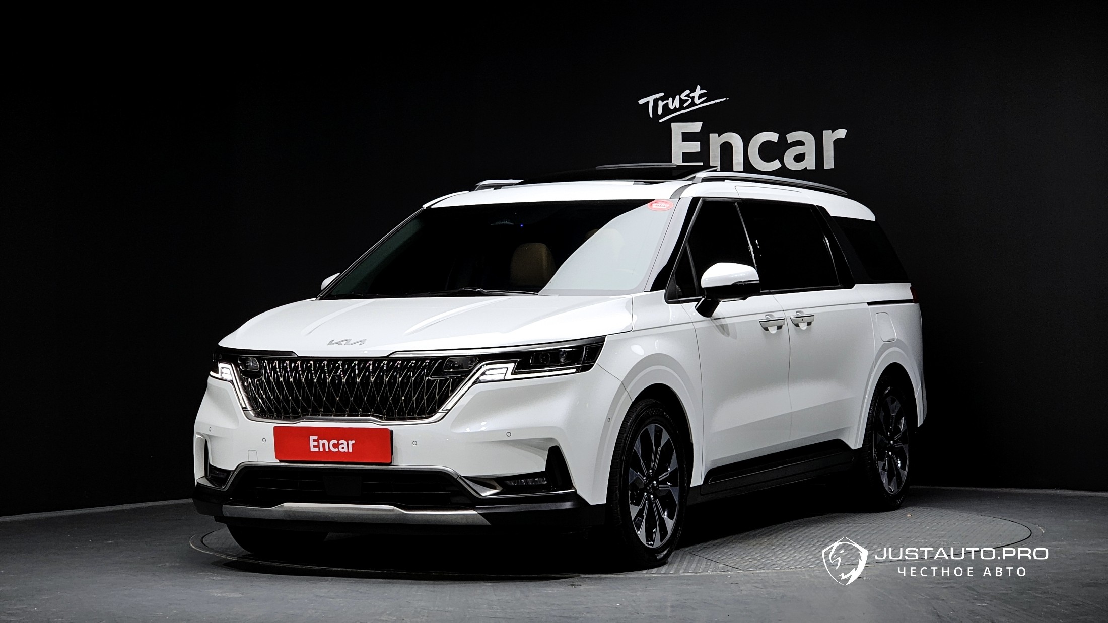 Автомобиль Kia Canival