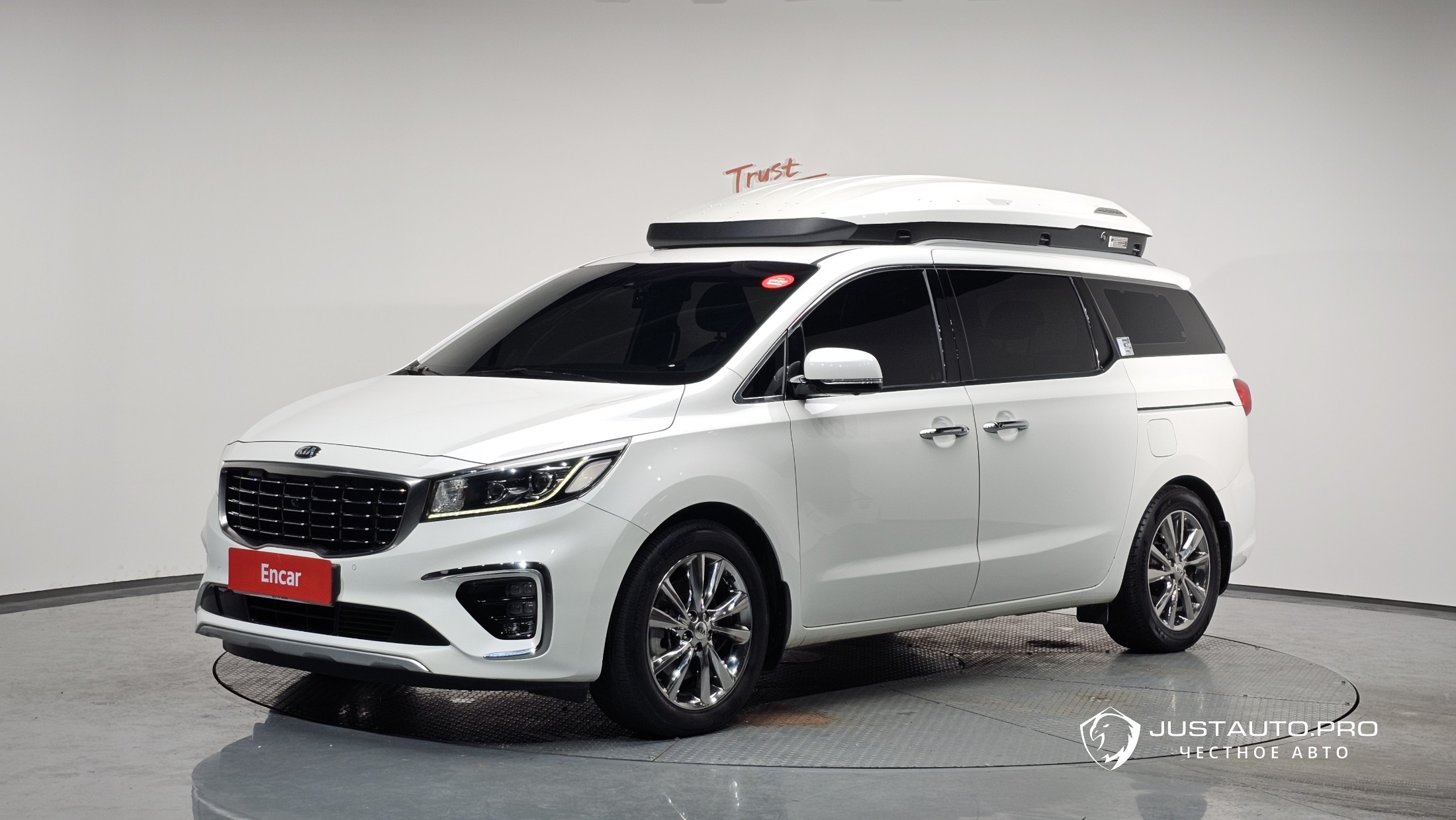 Автомобиль Kia Canival