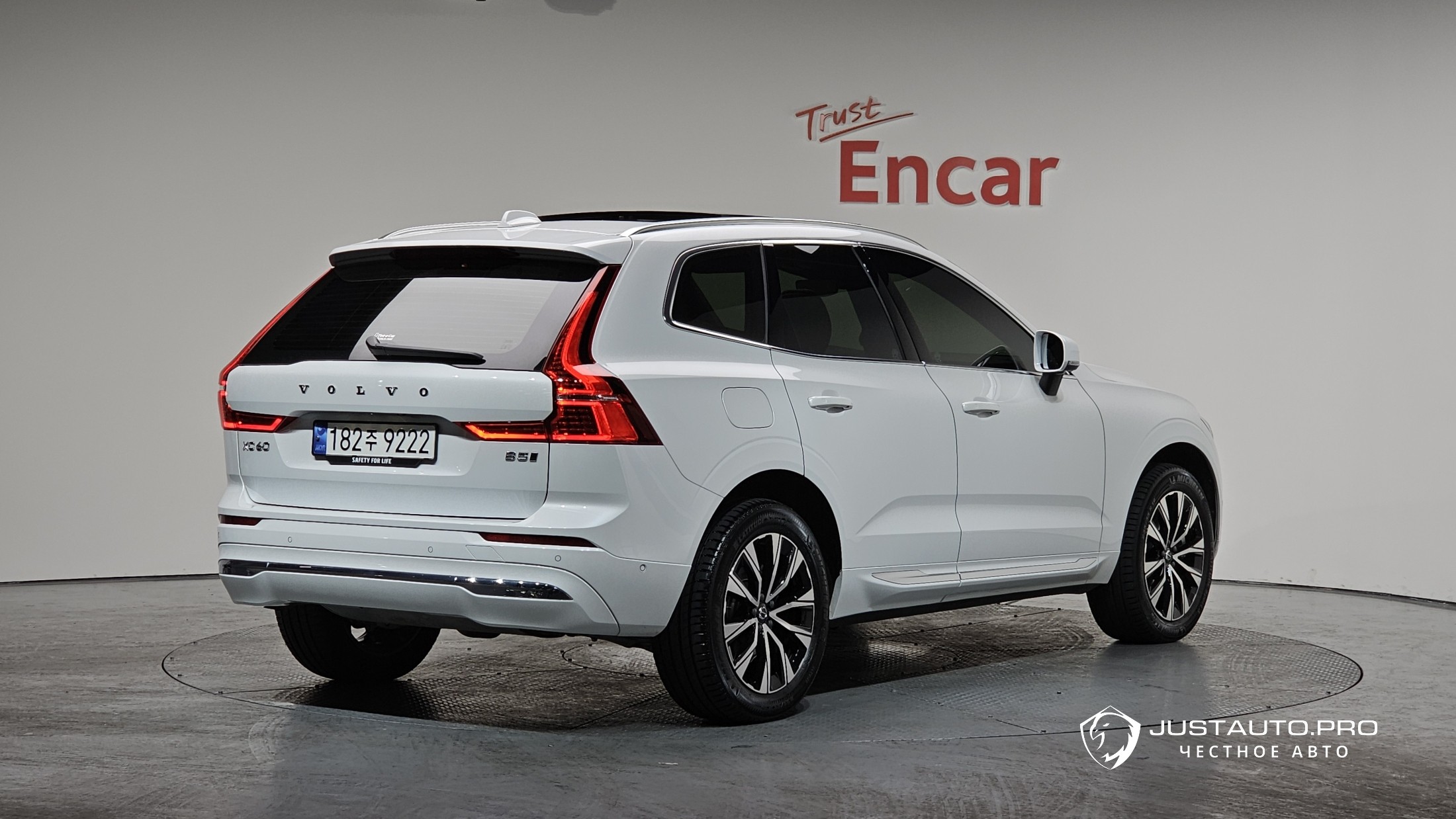 Автомобиль Volvo XC60