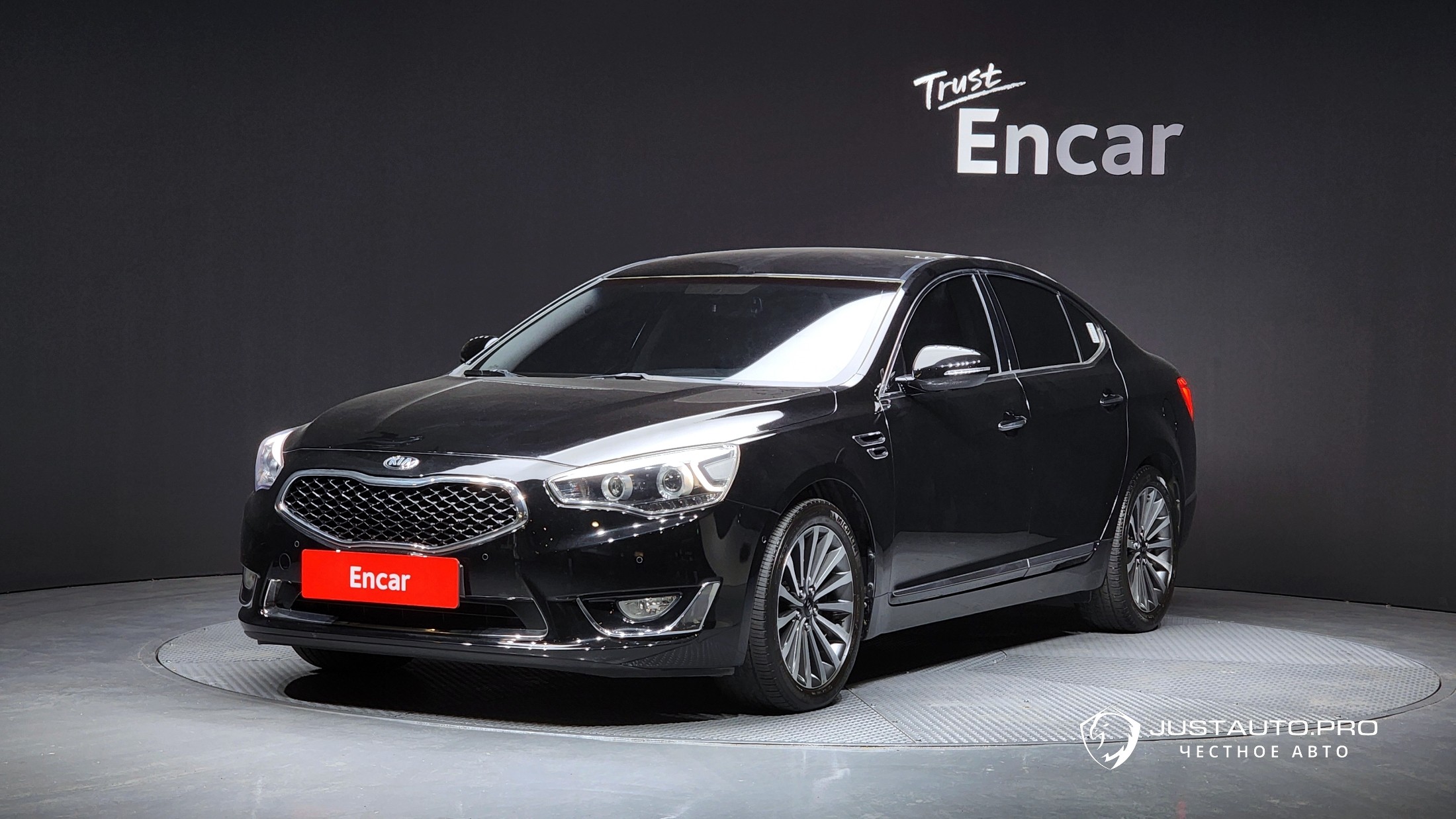 Автомобиль Kia K7