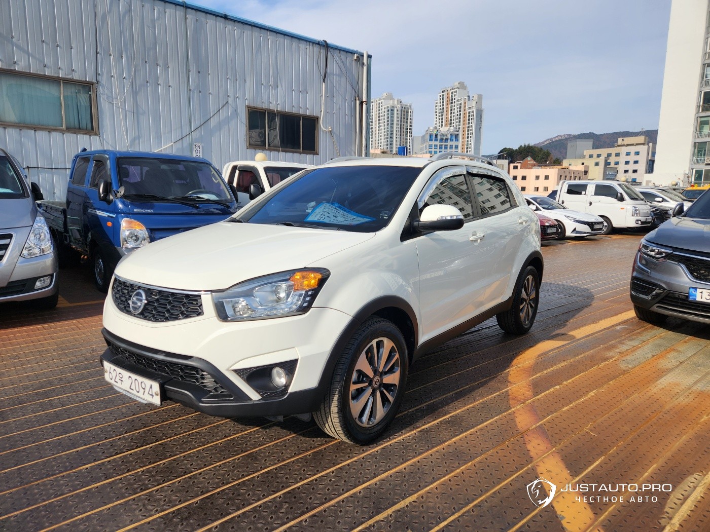 Автомобиль KG_Mobility_Ssangyong KORANDO