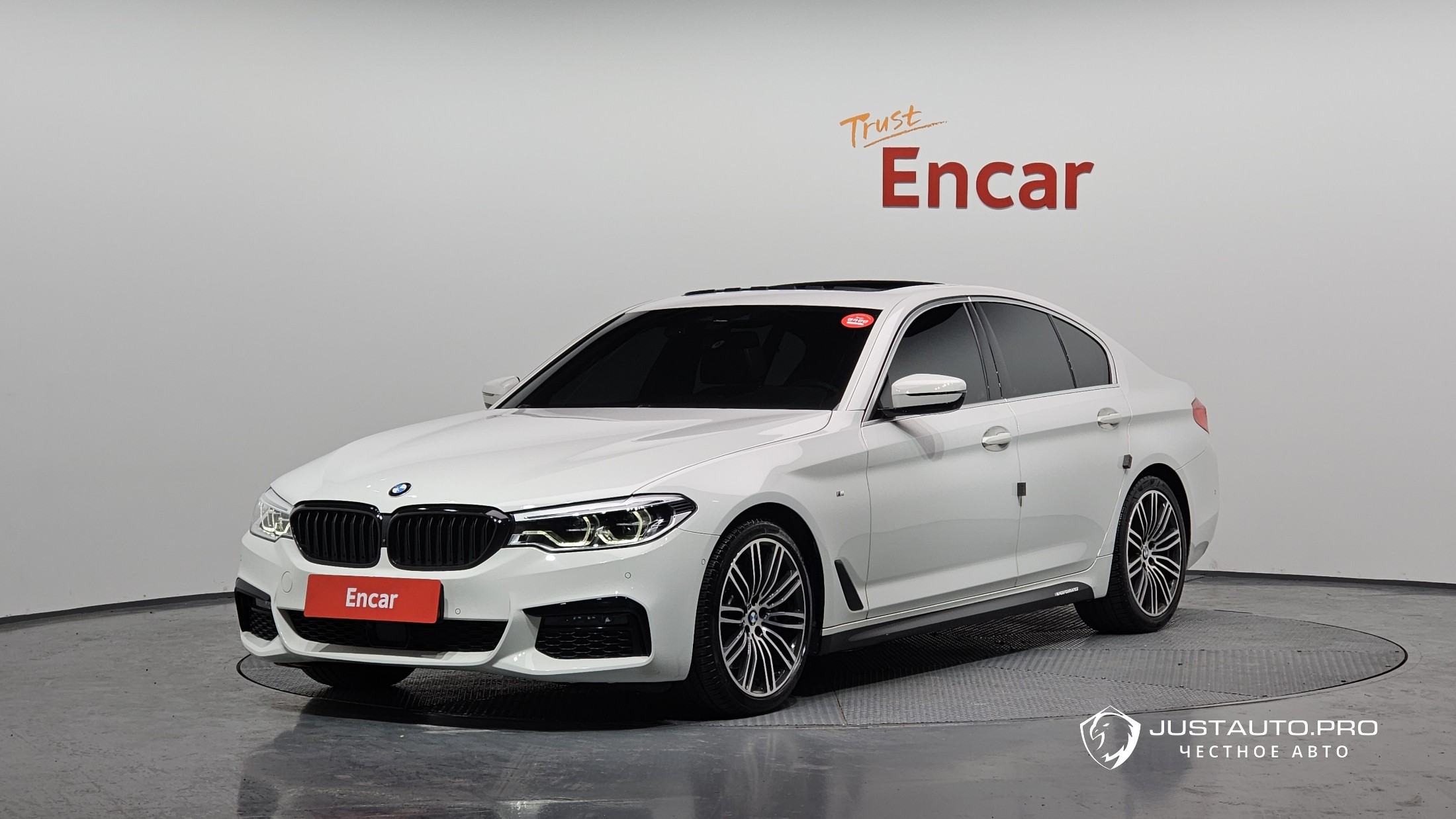 Автомобиль BMW 5-Series