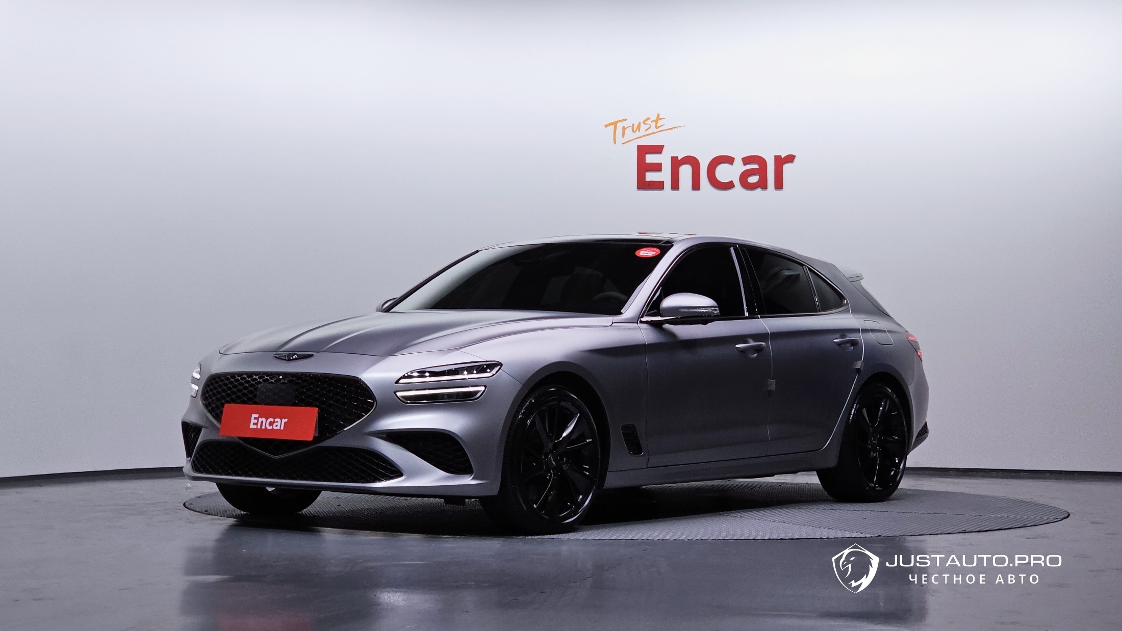 Автомобиль Genesis G70